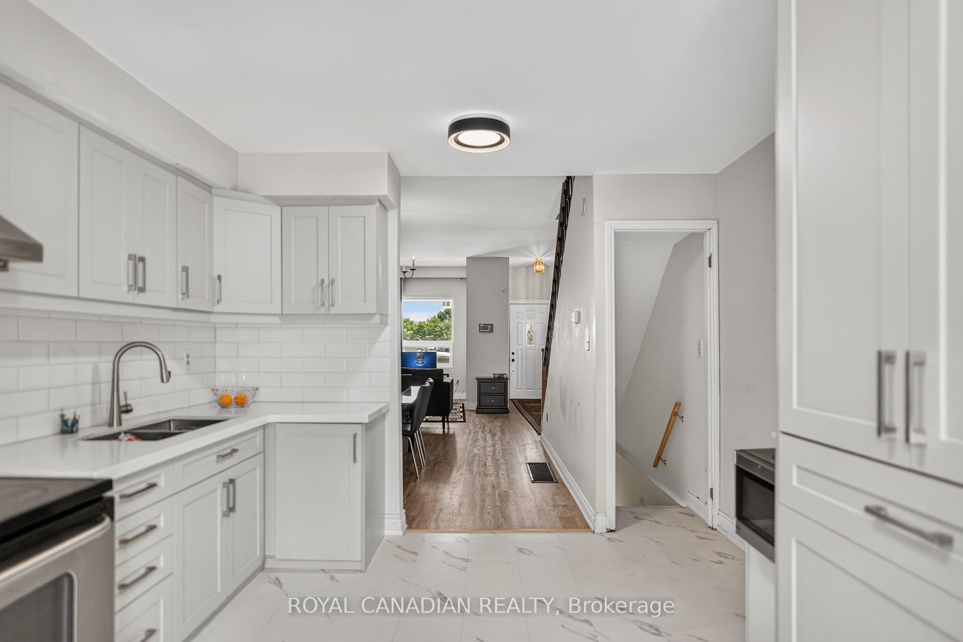 Photo 33 of 2538 St Clair Avenue W, Toronto, Rockcliffe-Smythe — HOMEH