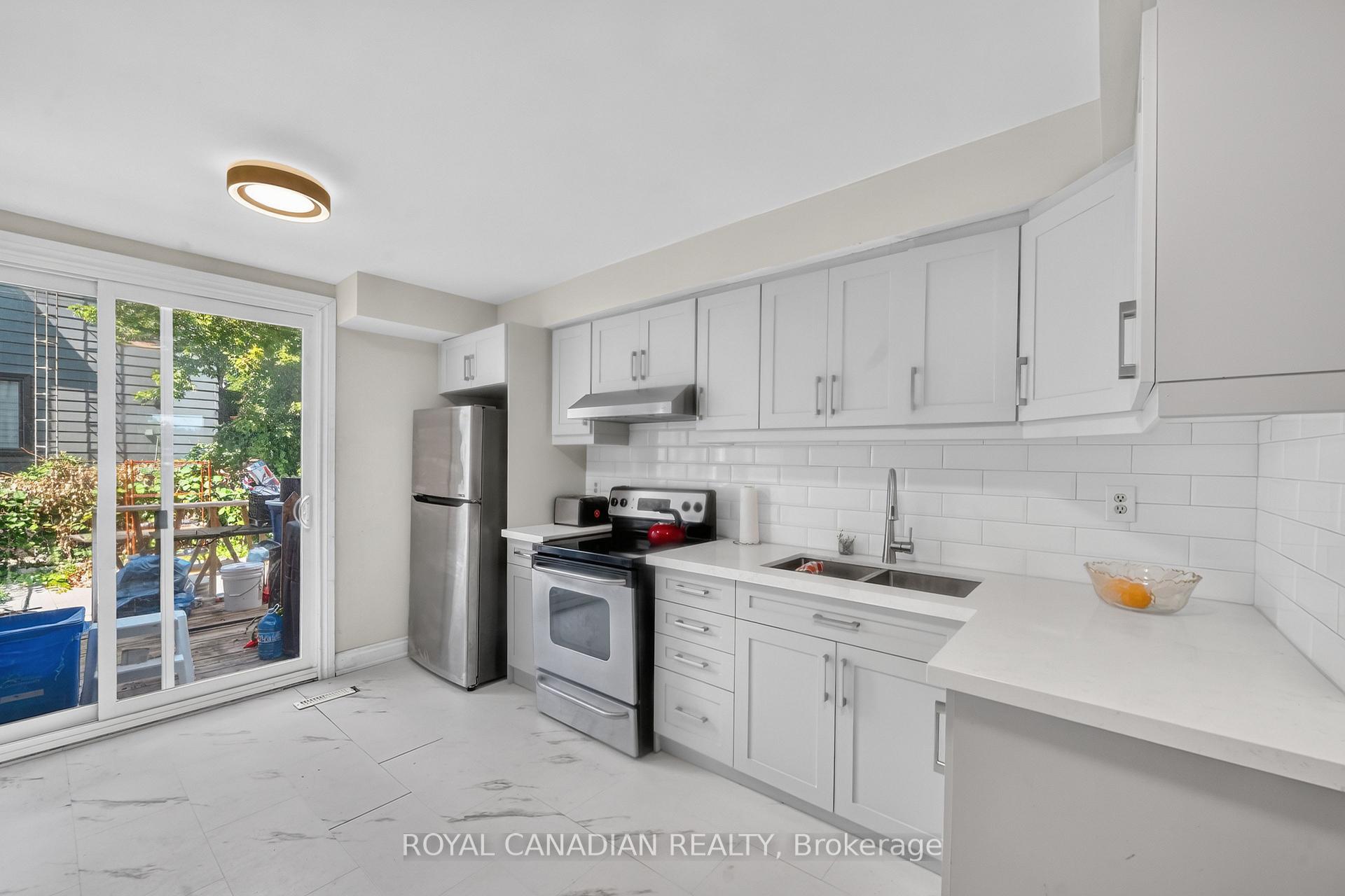 Photo 38 of 2538 St Clair Avenue W, Toronto, Rockcliffe-Smythe — HOMEH