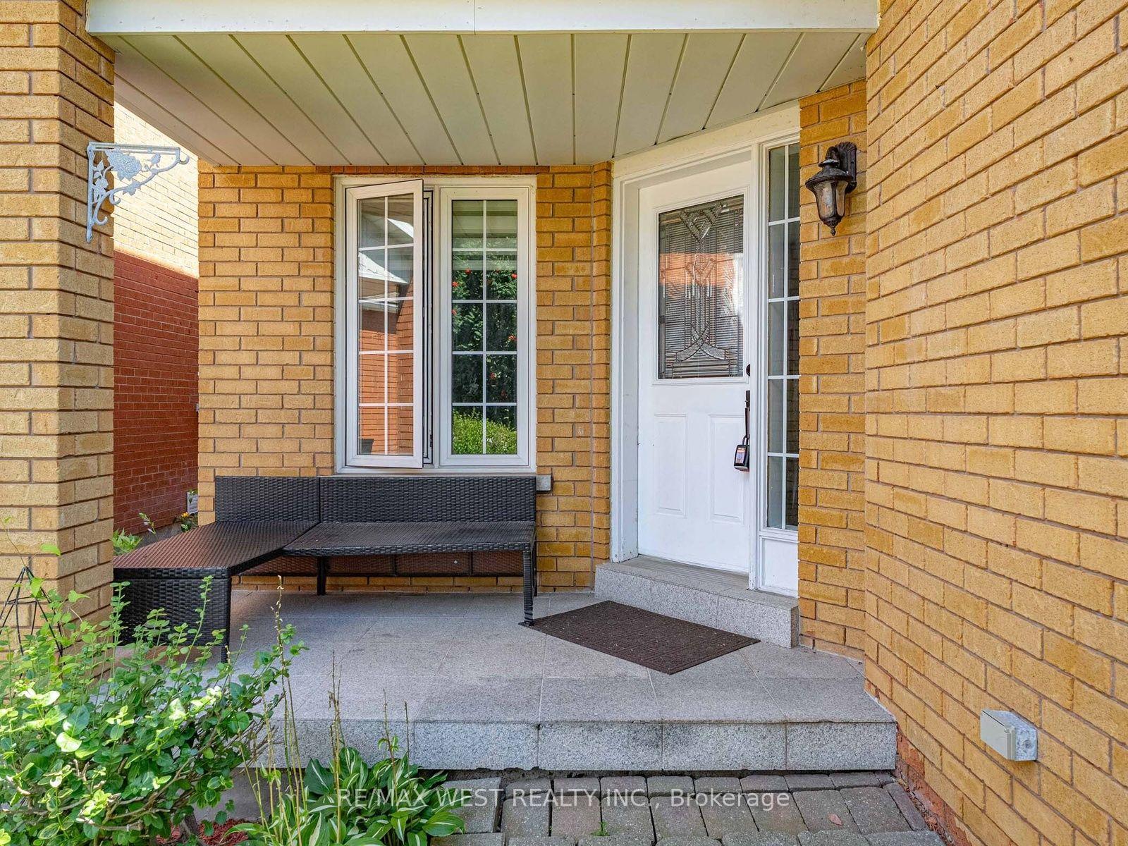 Photo 4 of 112 Jordan Drive, Orangeville — HOMEH