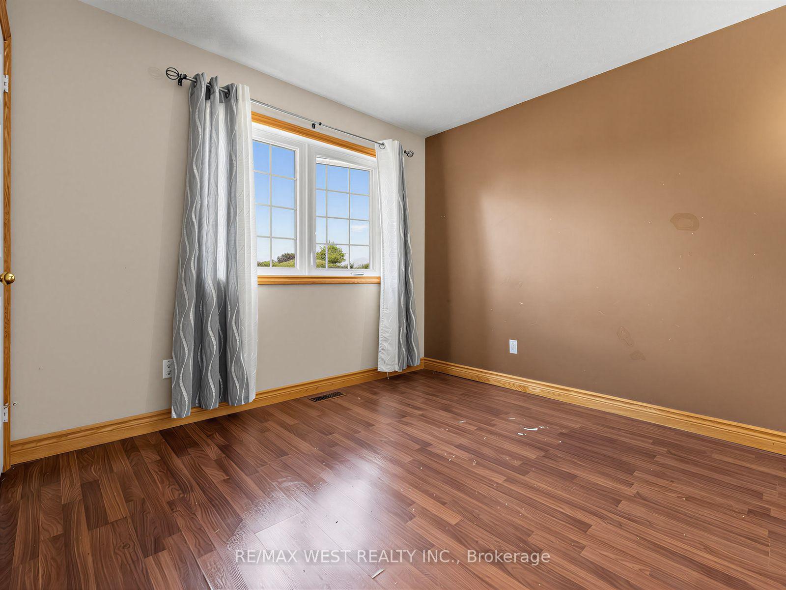 Photo 28 of 112 Jordan Drive, Orangeville — HOMEH