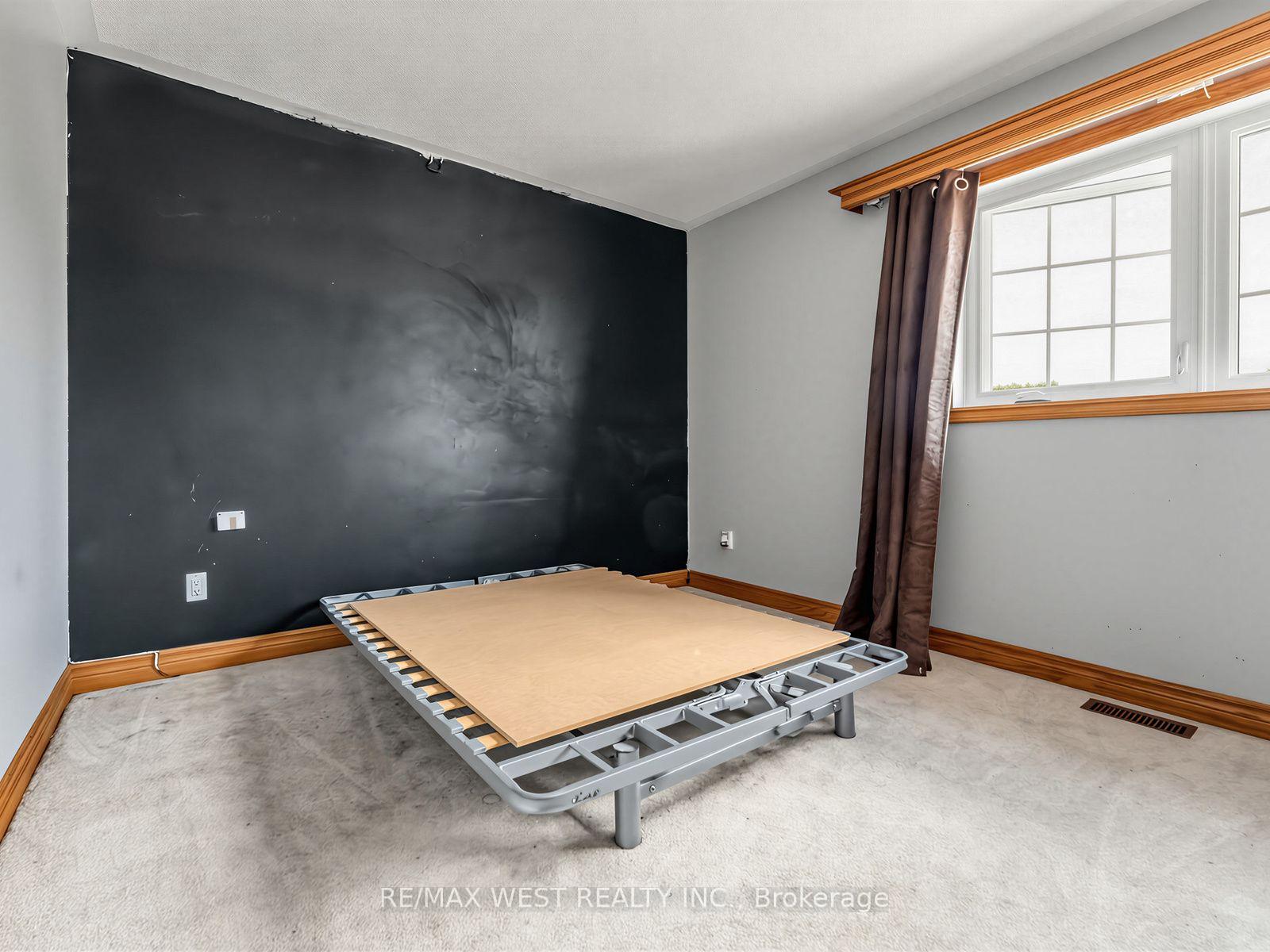 Photo 31 of 112 Jordan Drive, Orangeville — HOMEH