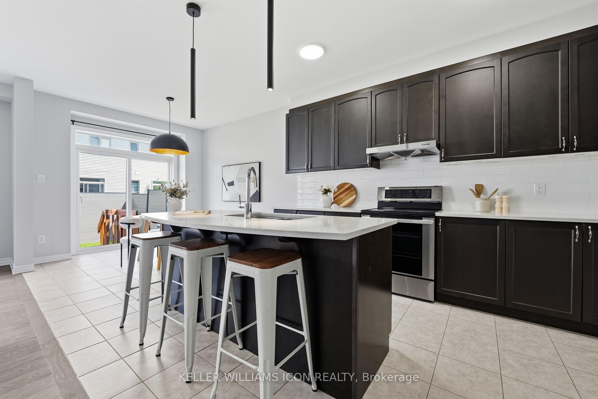 Photo 12 of 404 Aphelion Crescent, Ottawa, Barrhaven - Half Moon Bay — HOMEH
