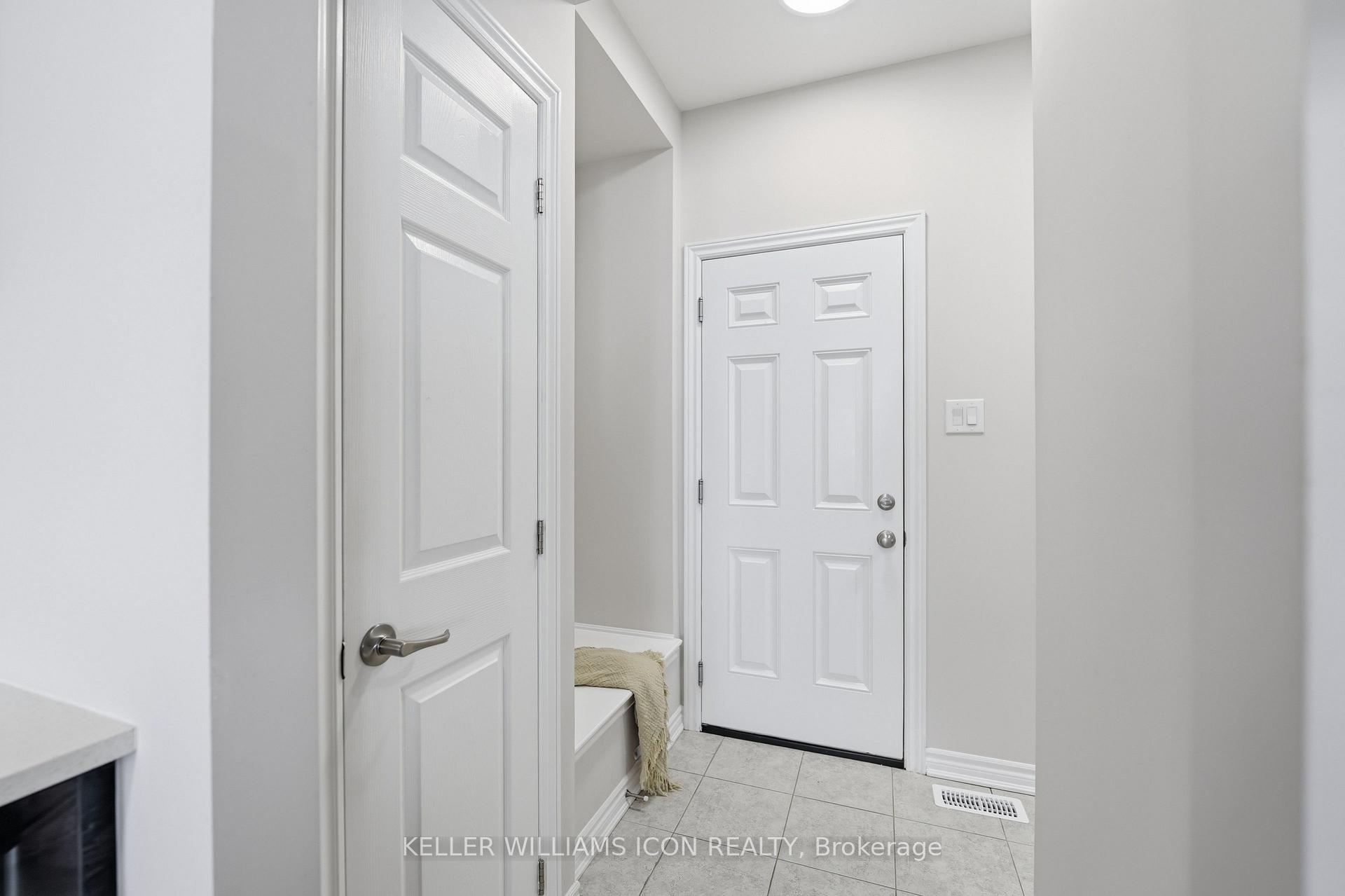Photo 25 of 404 Aphelion Crescent, Ottawa, Barrhaven - Half Moon Bay — HOMEH