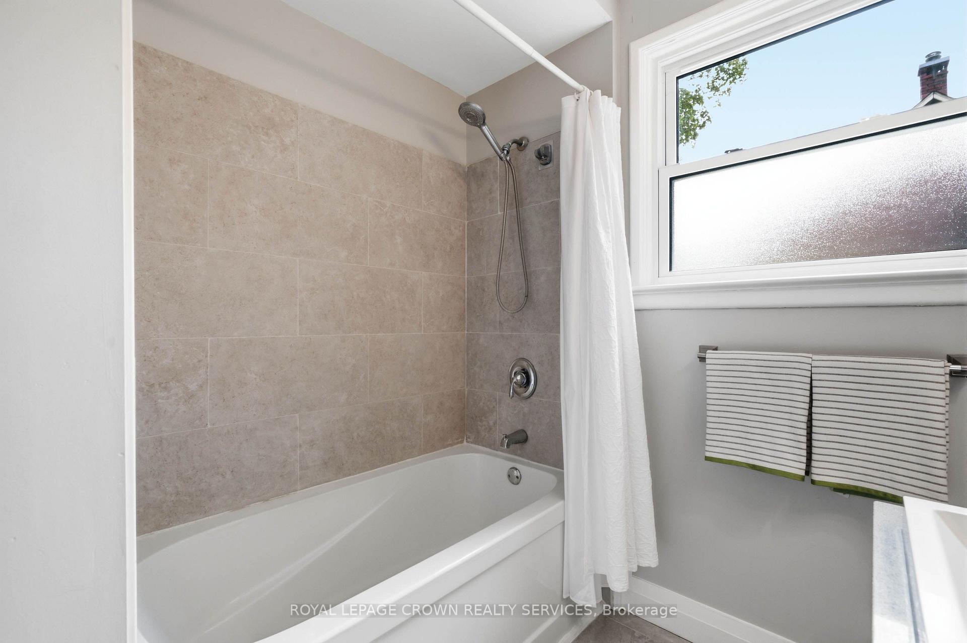 Photo 26 of 25 Morris Street, Guelph, St. Patrick's Ward — HOMEH