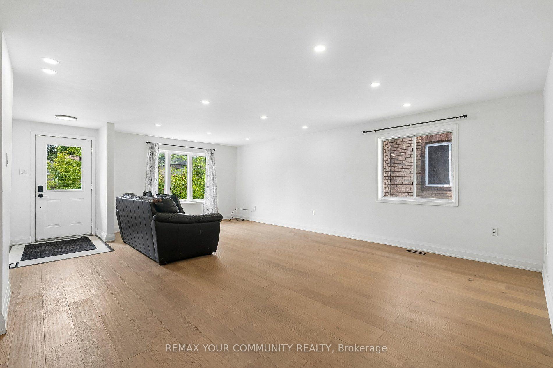 Photo 7 of Unit Main Floor, 84 Irwin Drive, Barrie, Northwest — HOMEH