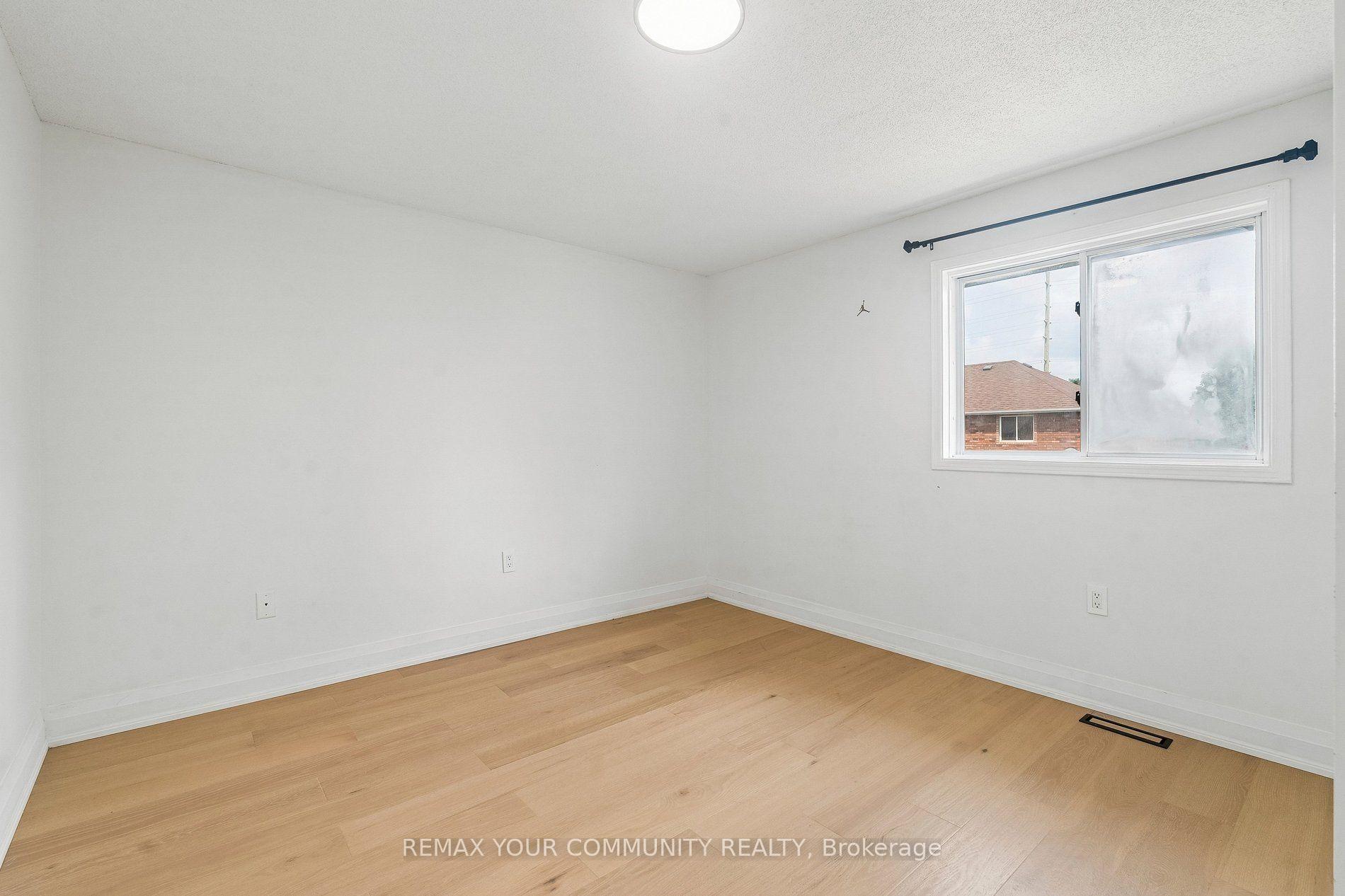 Photo 12 of Unit Main Floor, 84 Irwin Drive, Barrie, Northwest — HOMEH
