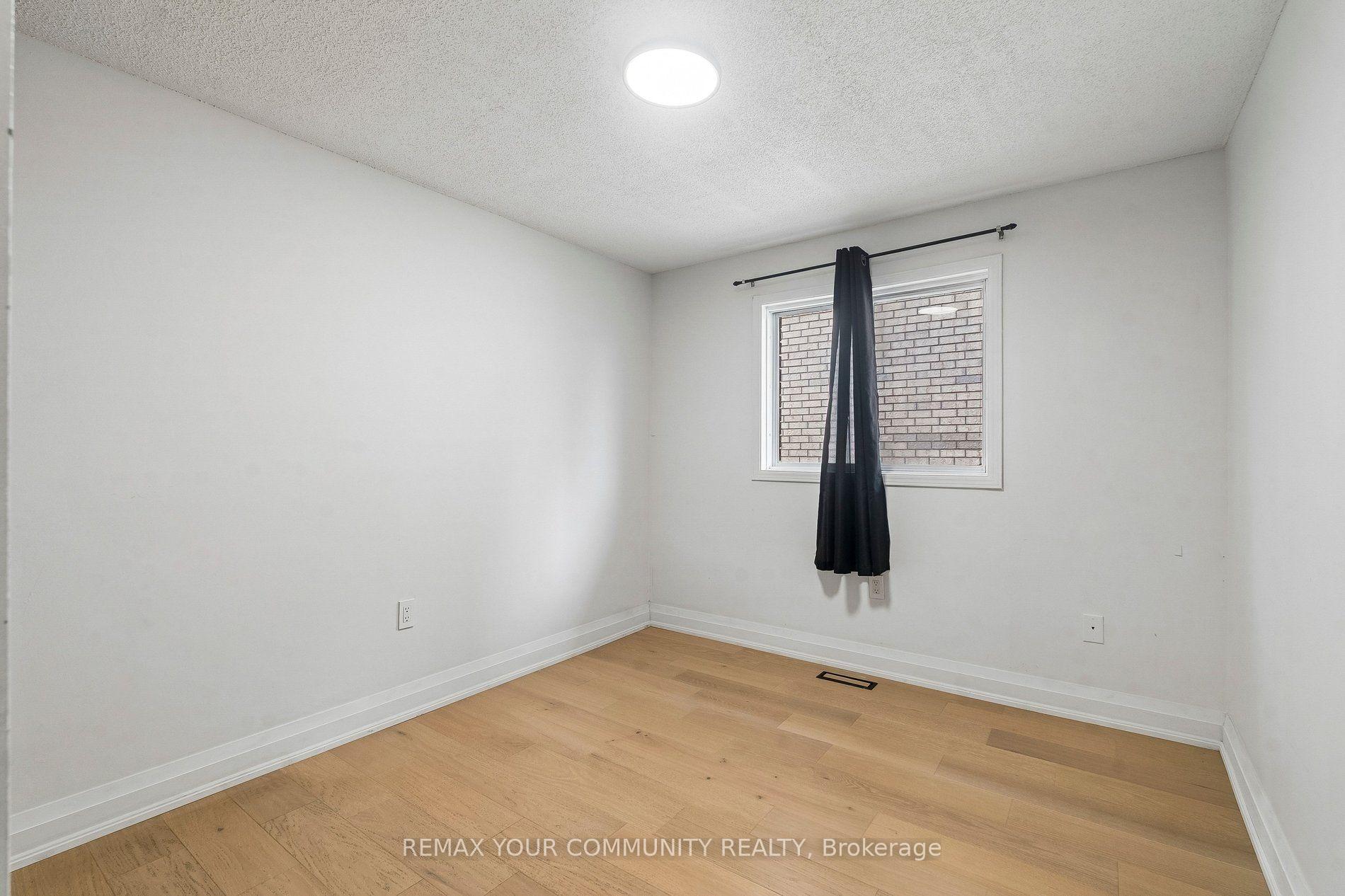 Photo 13 of Unit Main Floor, 84 Irwin Drive, Barrie, Northwest — HOMEH