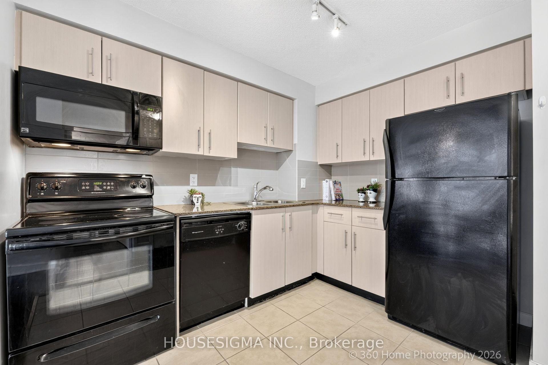 Photo 3 of Unit 1609, 12 Yonge Street, Toronto, Waterfront Communities — HOMEH