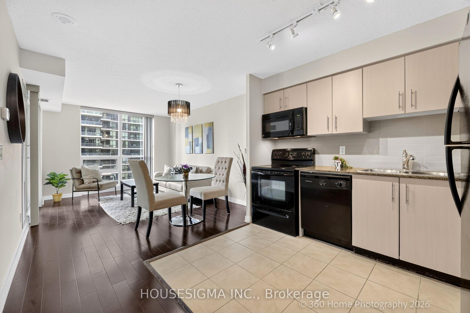 Photo 4 of Unit 1609, 12 Yonge Street, Toronto, Waterfront Communities — HOMEH