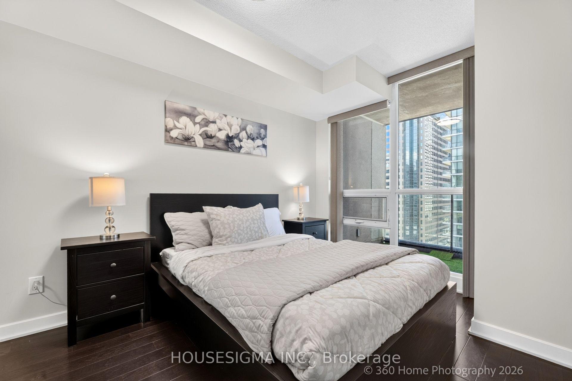 Photo 9 of Unit 1609, 12 Yonge Street, Toronto, Waterfront Communities — HOMEH
