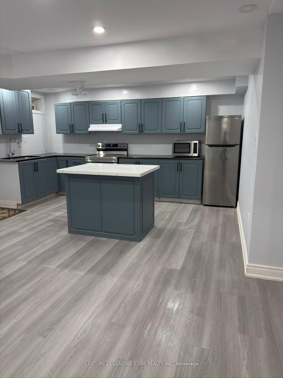 Photo 3 of 1373 Clearbrook Drive, Oshawa, Taunton — HOMEH