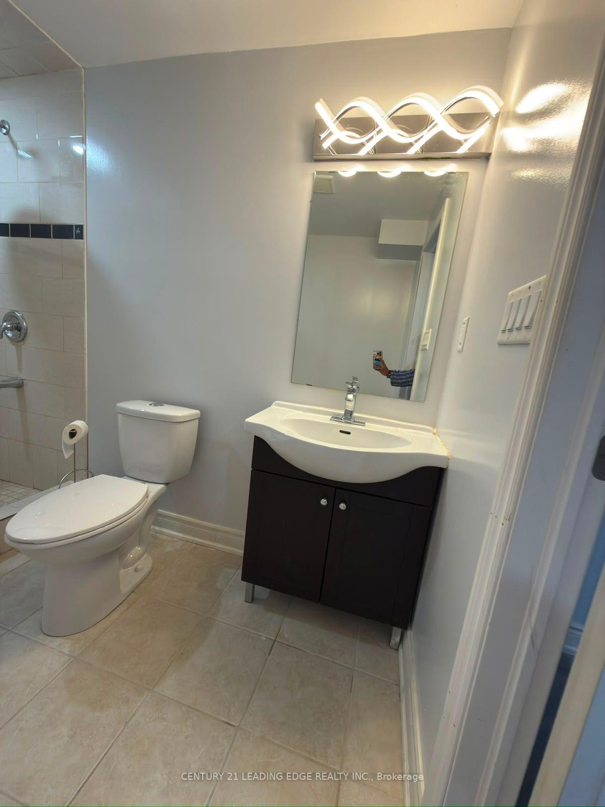 Photo 8 of 1373 Clearbrook Drive, Oshawa, Taunton — HOMEH