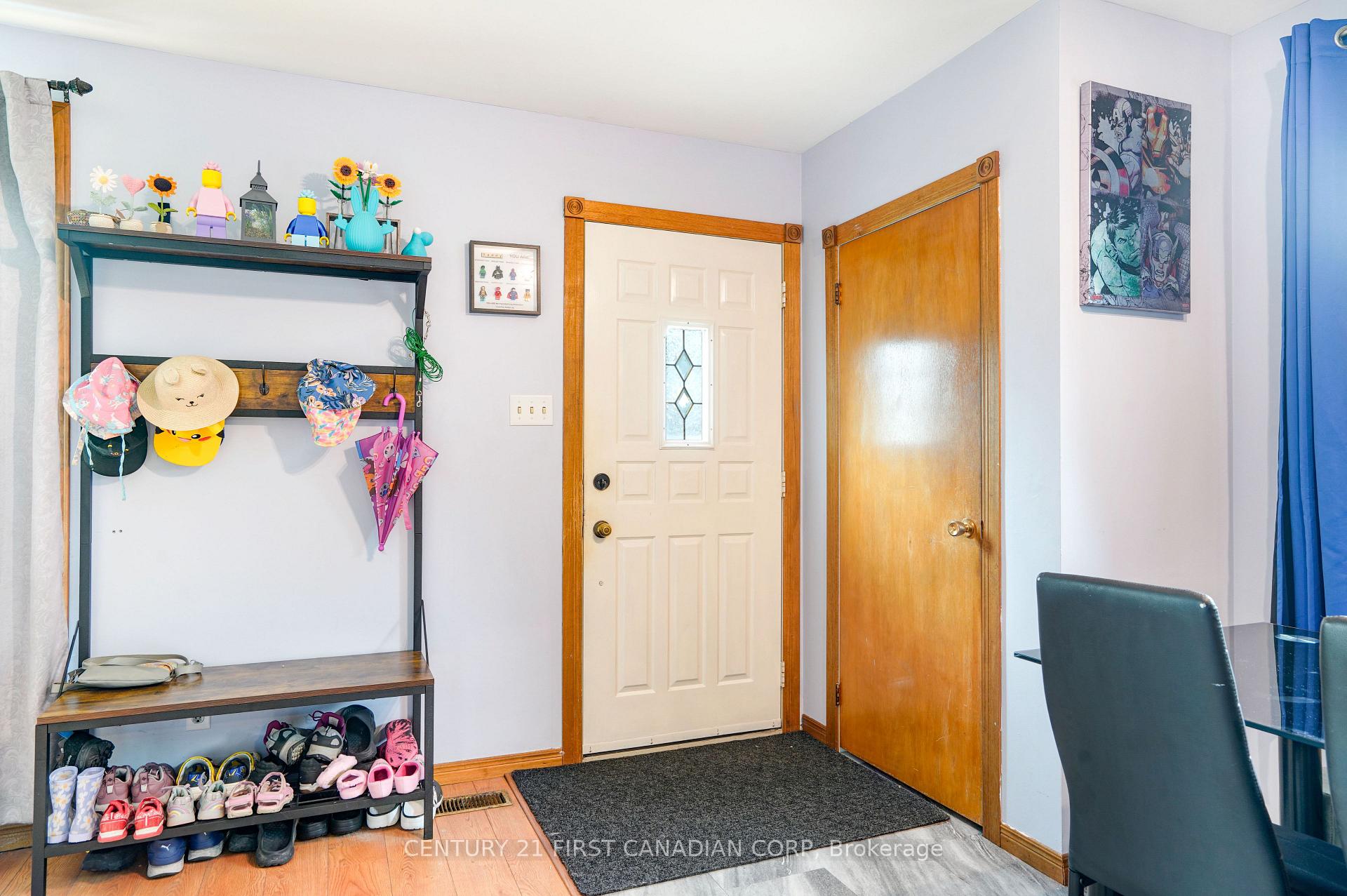 Photo 4 of 44 Dale Drive, Thames Centre, Dorchester — HOMEH