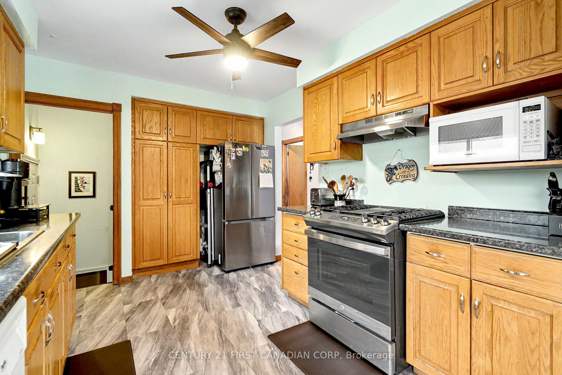 Photo 12 of 44 Dale Drive, Thames Centre, Dorchester — HOMEH