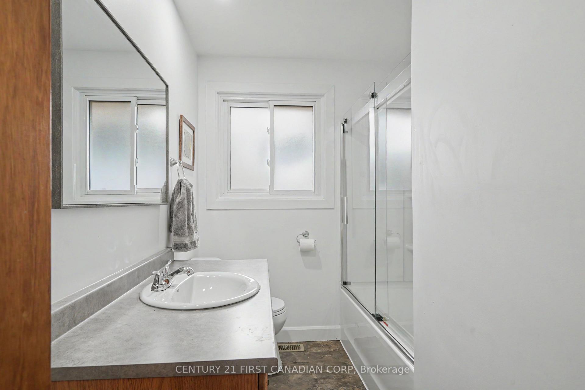 Photo 19 of 44 Dale Drive, Thames Centre, Dorchester — HOMEH