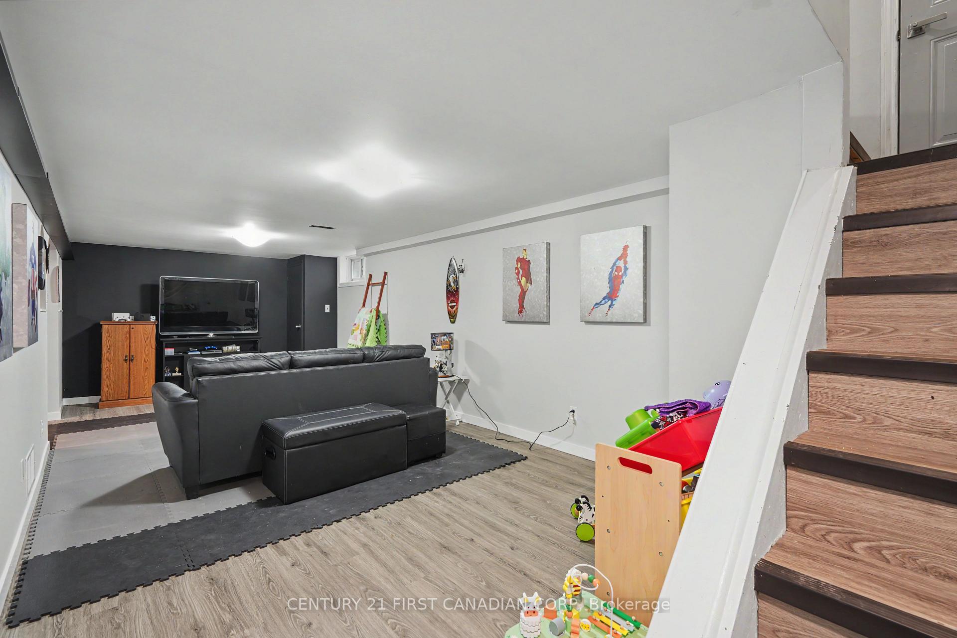 Photo 21 of 44 Dale Drive, Thames Centre, Dorchester — HOMEH
