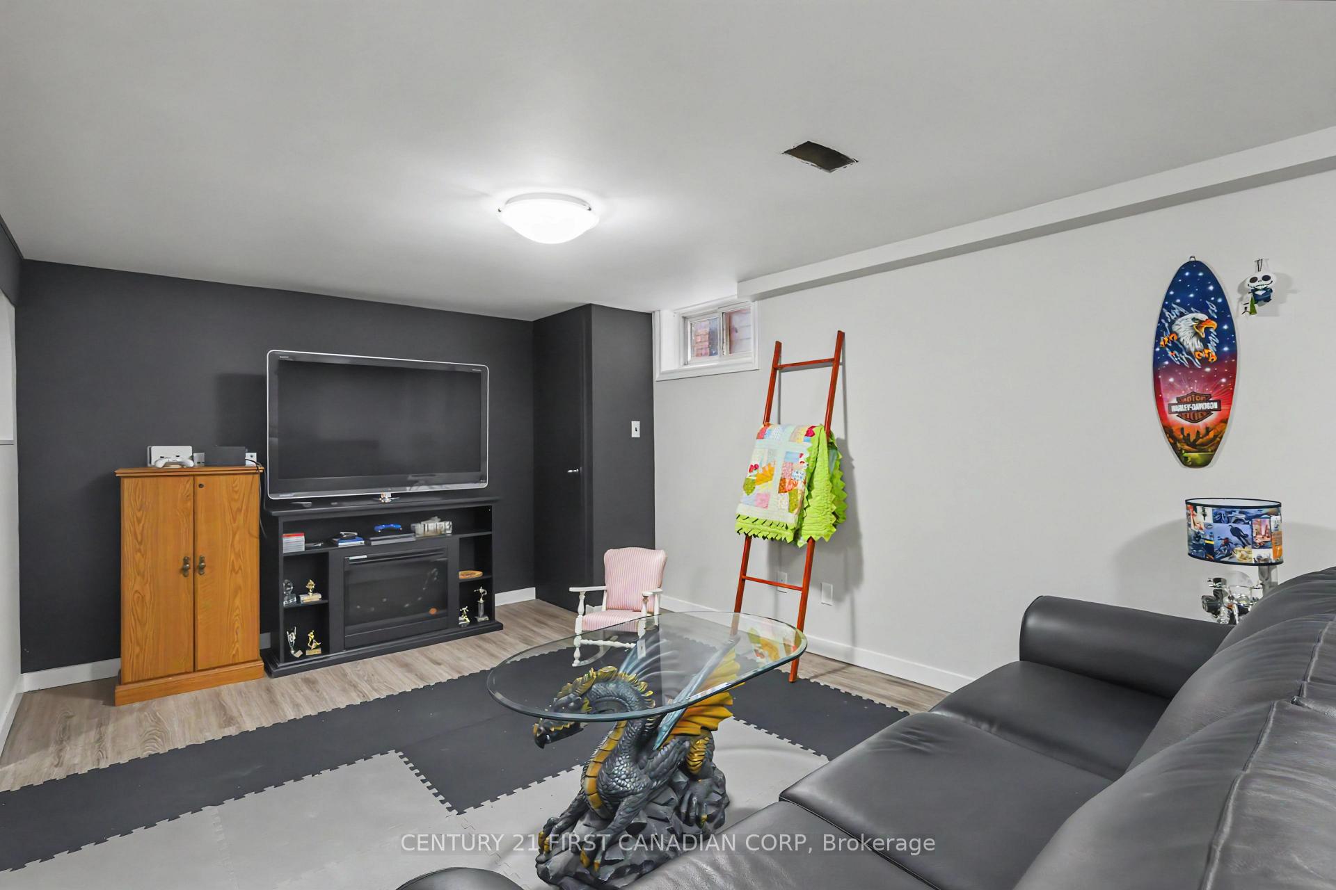 Photo 22 of 44 Dale Drive, Thames Centre, Dorchester — HOMEH