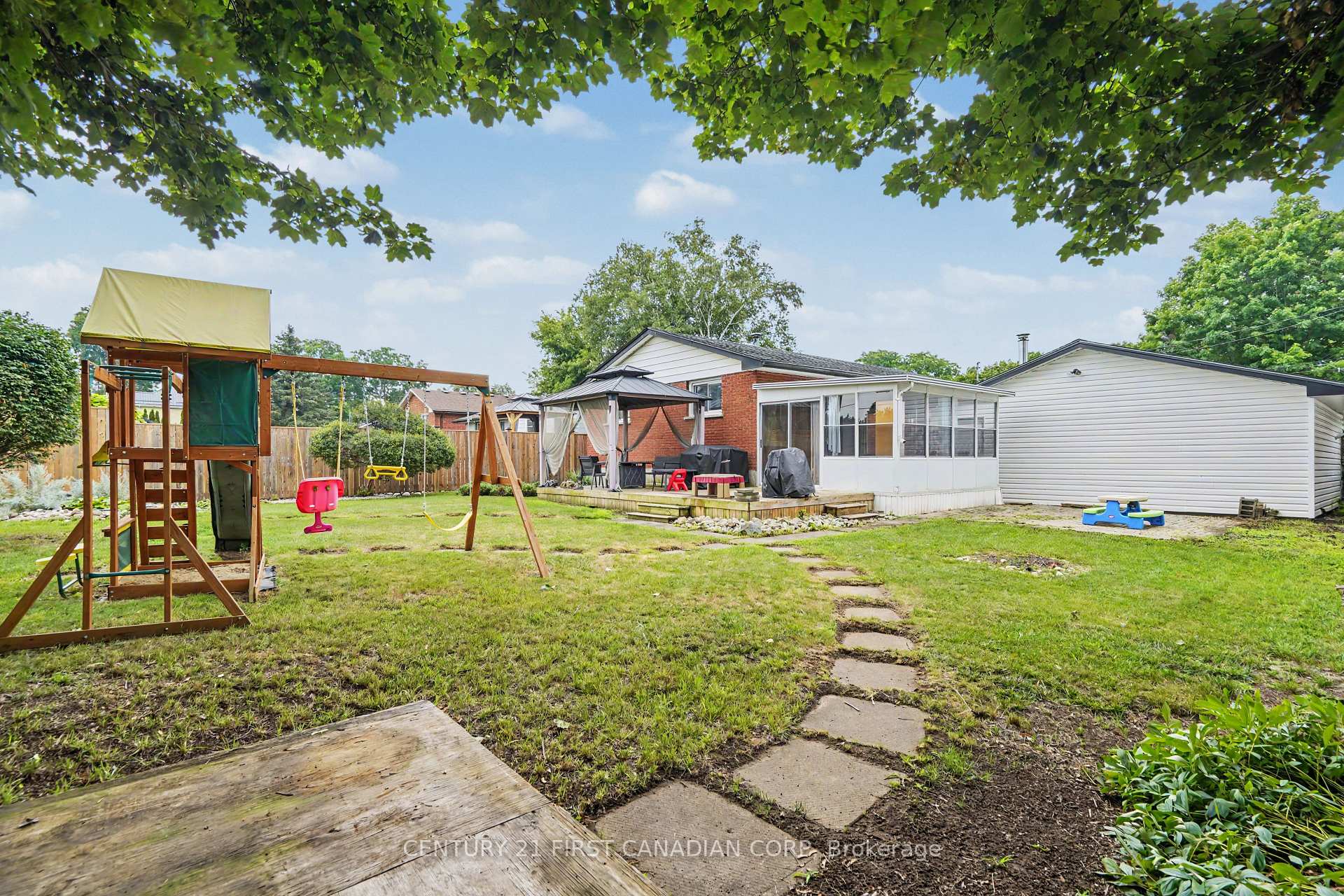 Photo 44 of 44 Dale Drive, Thames Centre, Dorchester — HOMEH