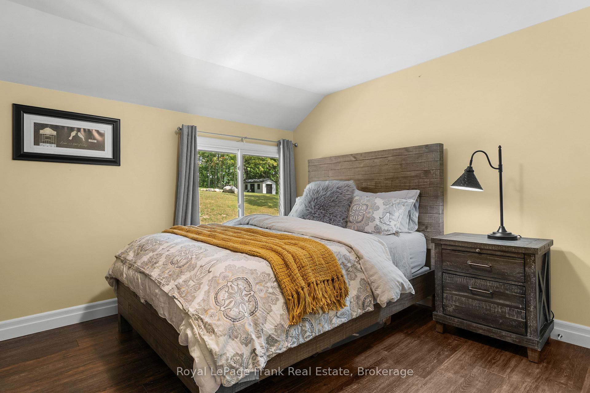 Photo 35 of 215 Francis Street, Kawartha Lakes, Fenelon Falls — HOMEH