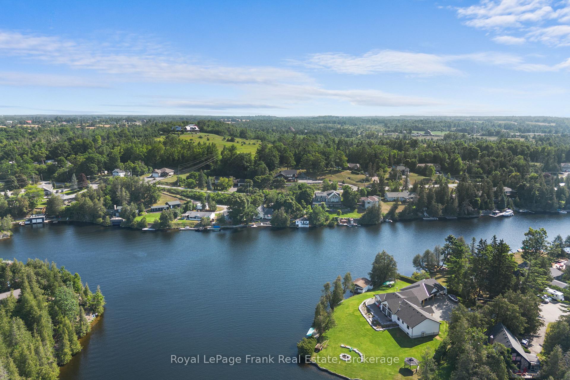 Photo 53 of 215 Francis Street, Kawartha Lakes, Fenelon Falls — HOMEH