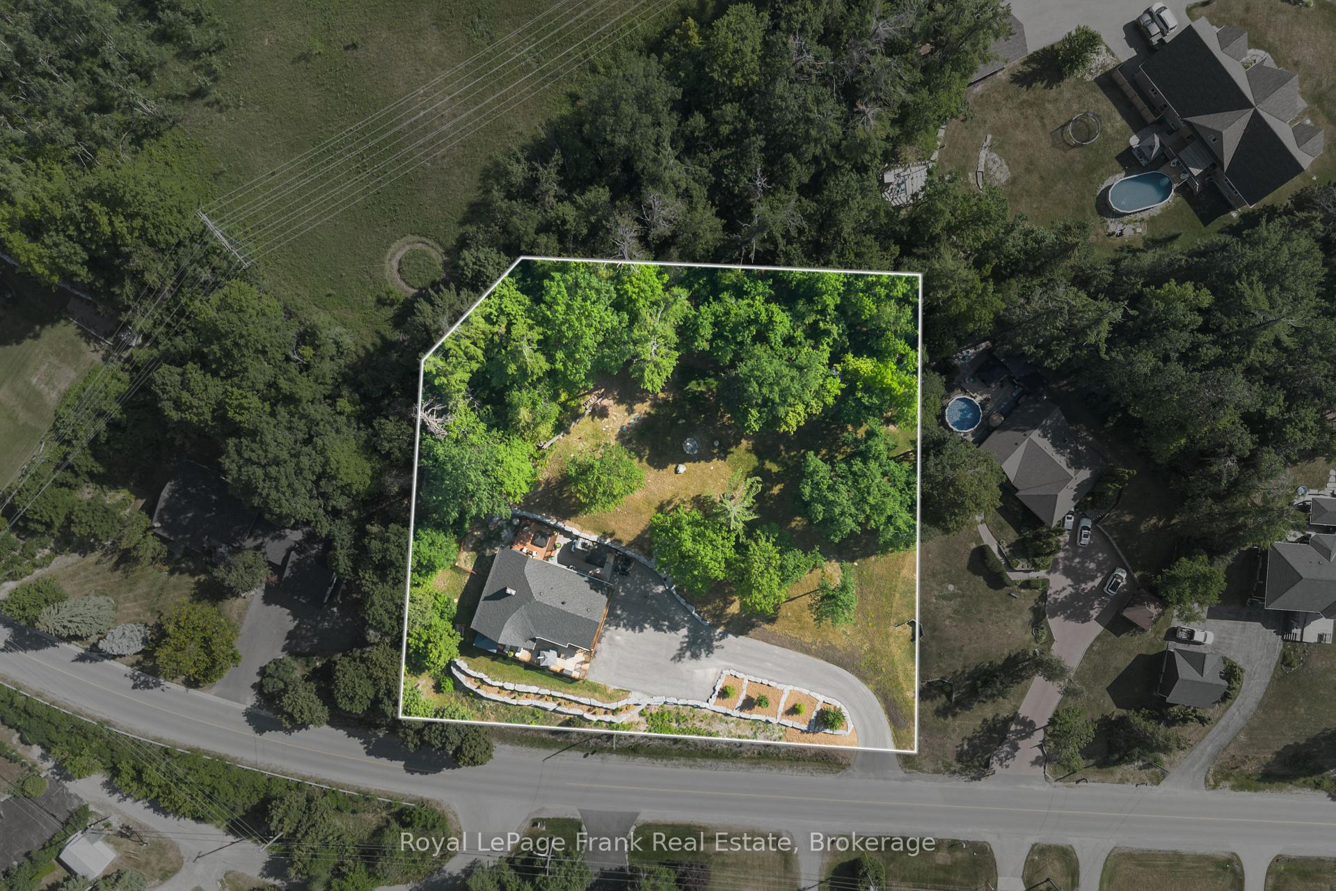 Photo 55 of 215 Francis Street, Kawartha Lakes, Fenelon Falls — HOMEH