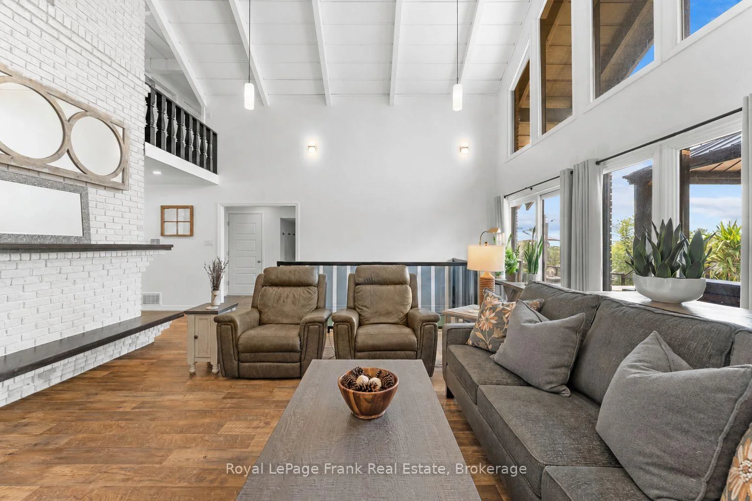 Photo 24 of 215 Francis Street, Kawartha Lakes, Fenelon Falls — HOMEH