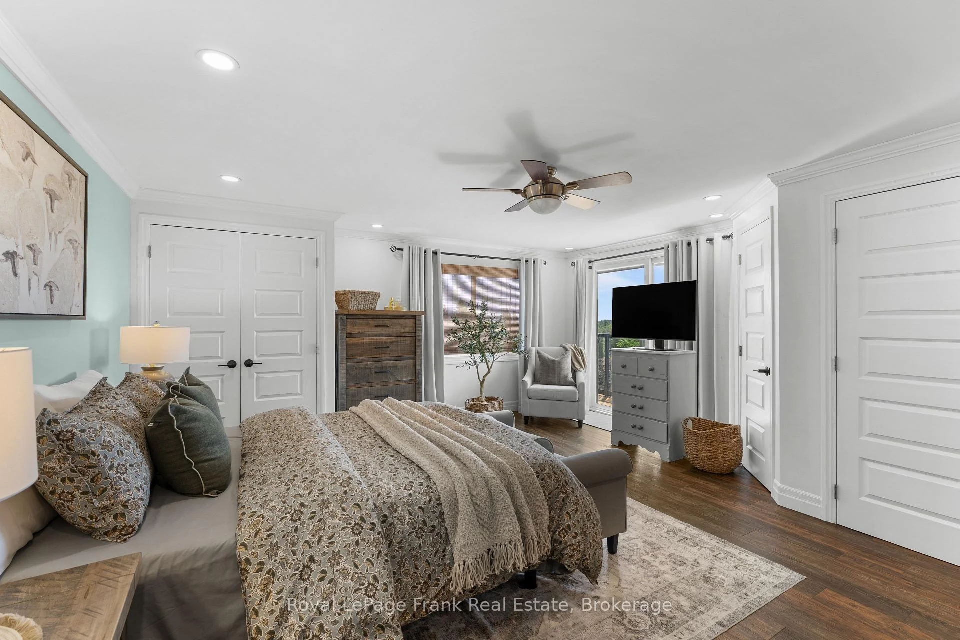 Photo 31 of 215 Francis Street, Kawartha Lakes, Fenelon Falls — HOMEH