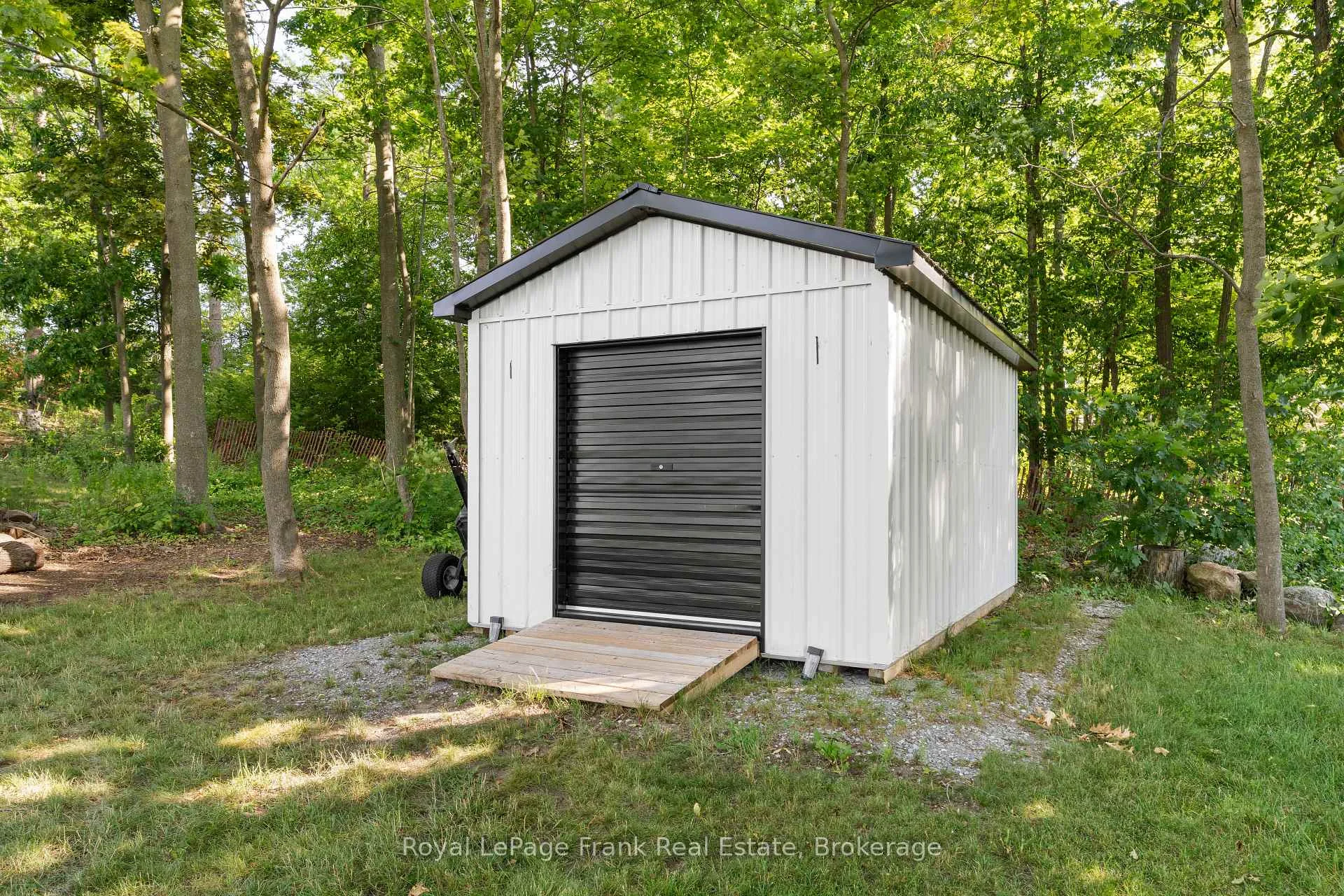 Photo 48 of 215 Francis Street, Kawartha Lakes, Fenelon Falls — HOMEH