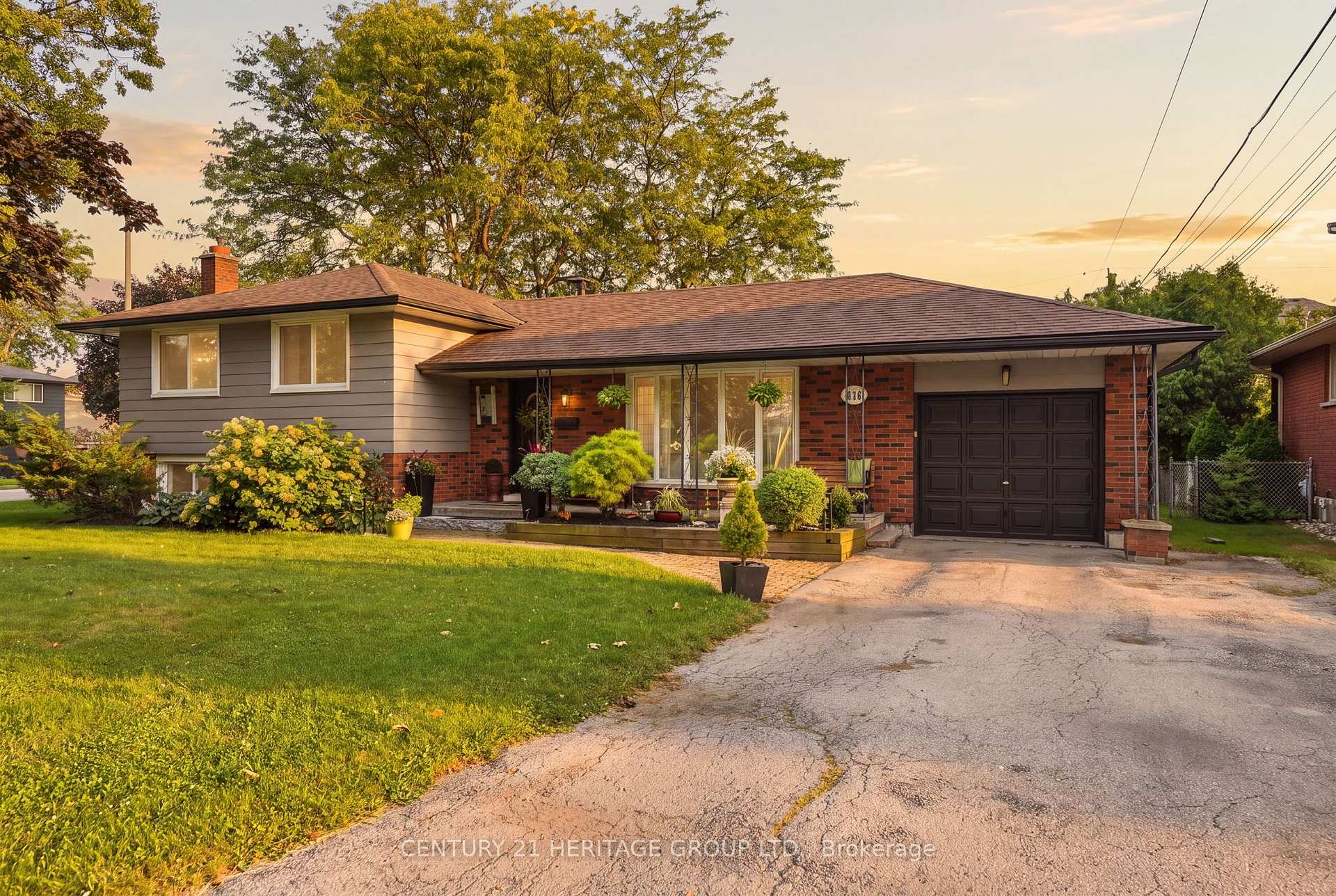 Photo 1 of 314 Harmony Road, Hamilton, Ancaster — HOMEH
