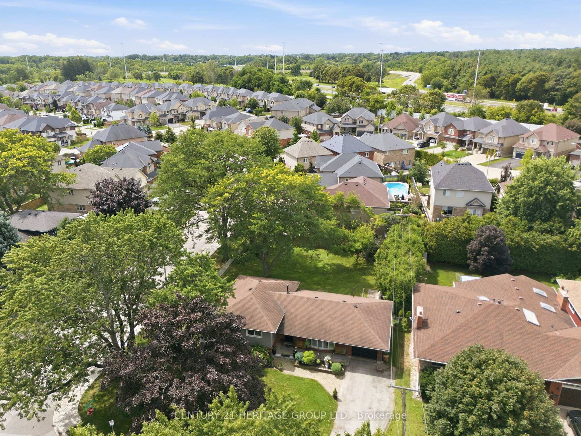 Photo 6 of 314 Harmony Road, Hamilton, Ancaster — HOMEH
