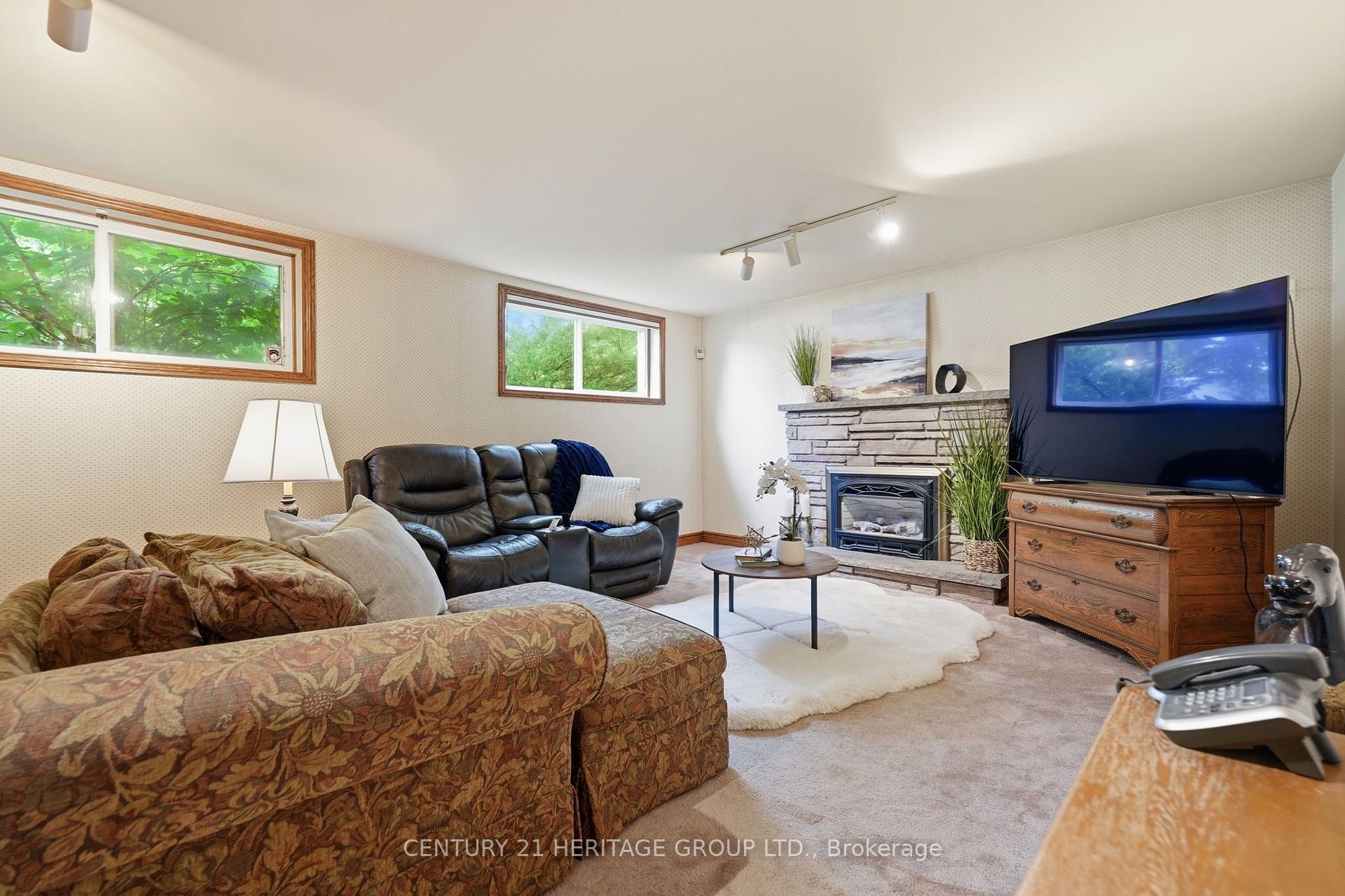 Photo 38 of 314 Harmony Road, Hamilton, Ancaster — HOMEH