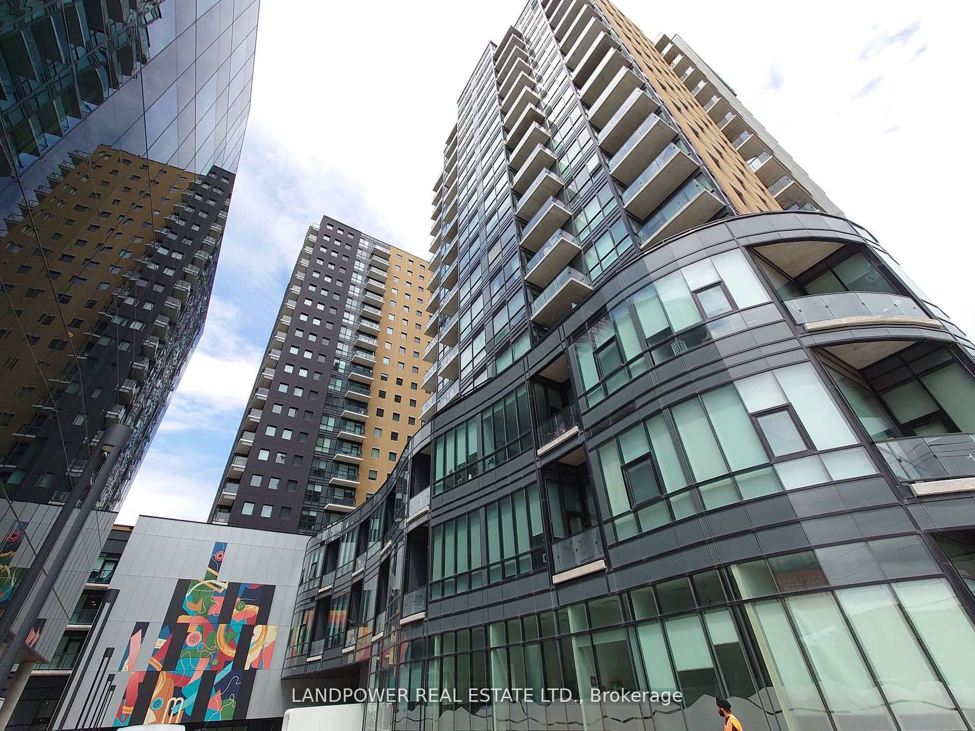 Photo of Unit 910, 104 Garment Street