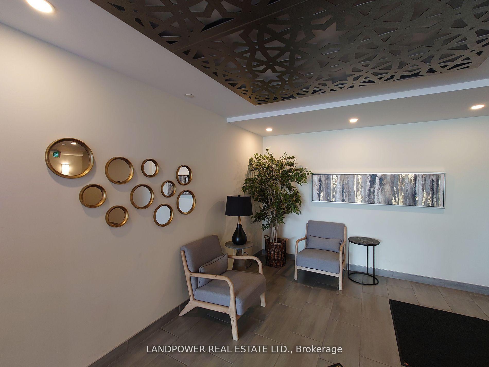 Photo 4 of Unit 910, 104 Garment Street, Kitchener, Cherry Hill — HOMEH