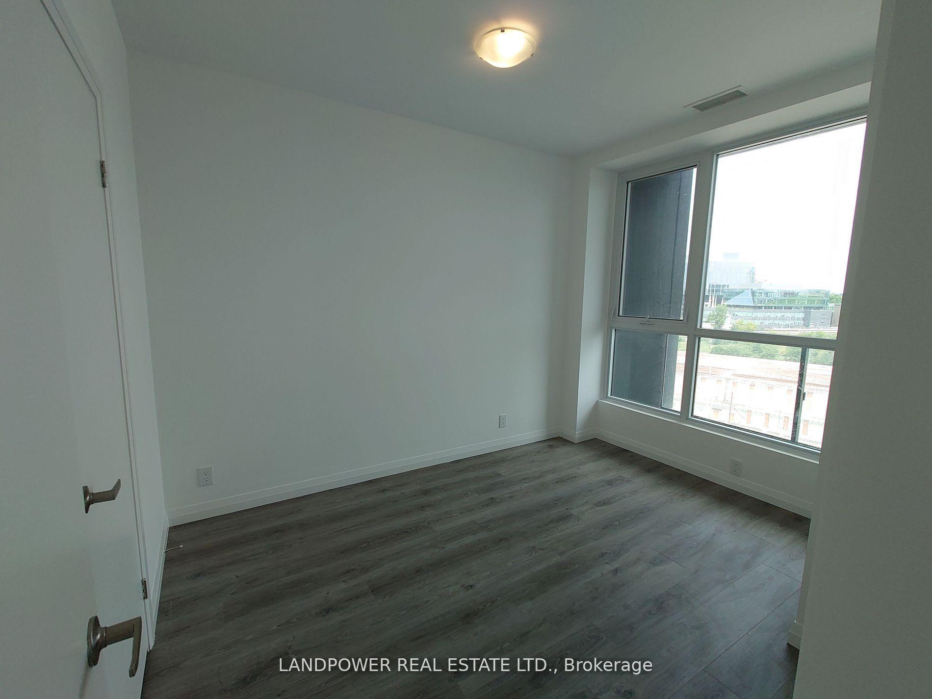 Photo 10 of Unit 910, 104 Garment Street, Kitchener, Cherry Hill — HOMEH