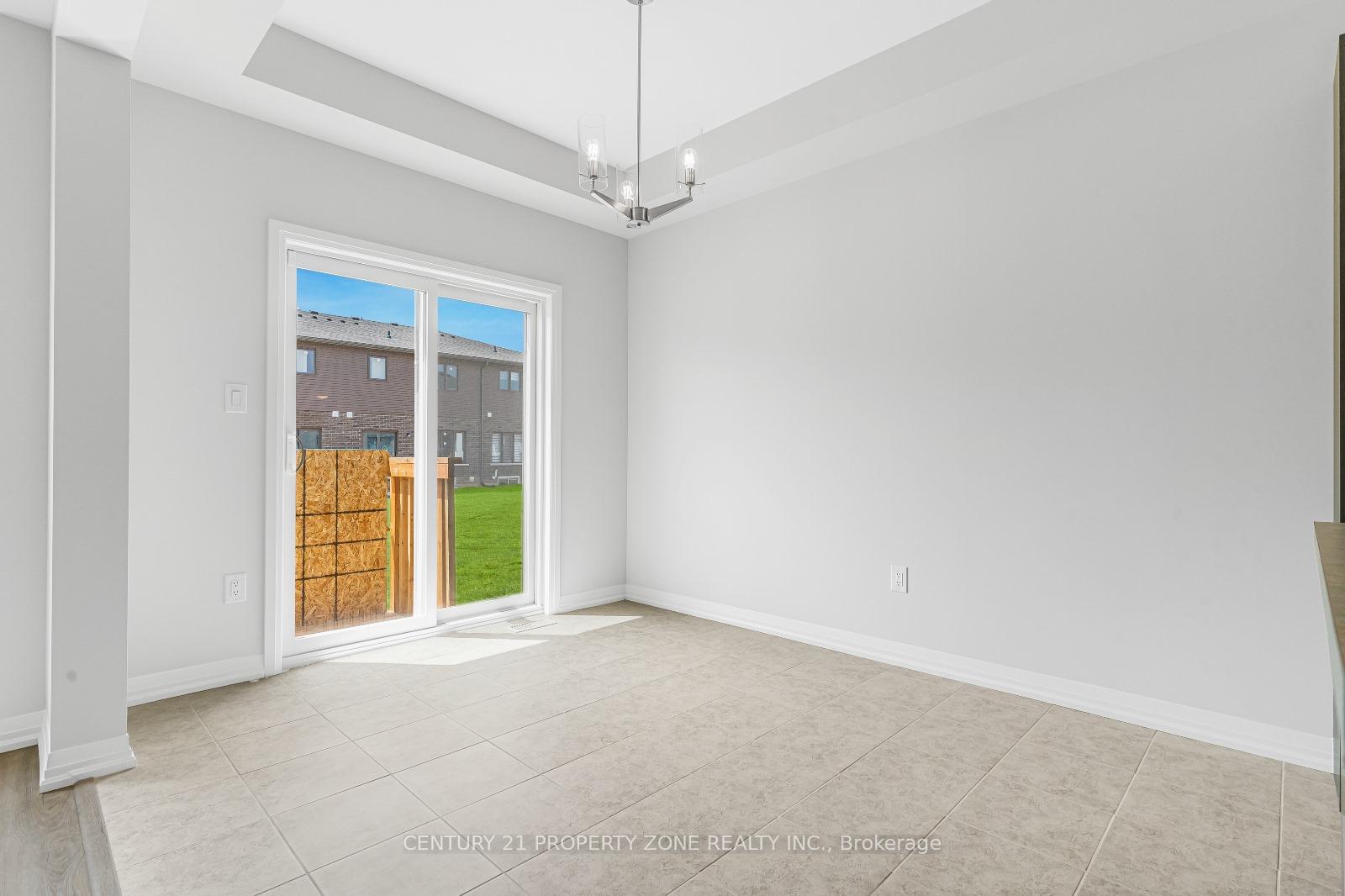 Photo 5 of 74 William Street, Pelham, Fonthill — HOMEH