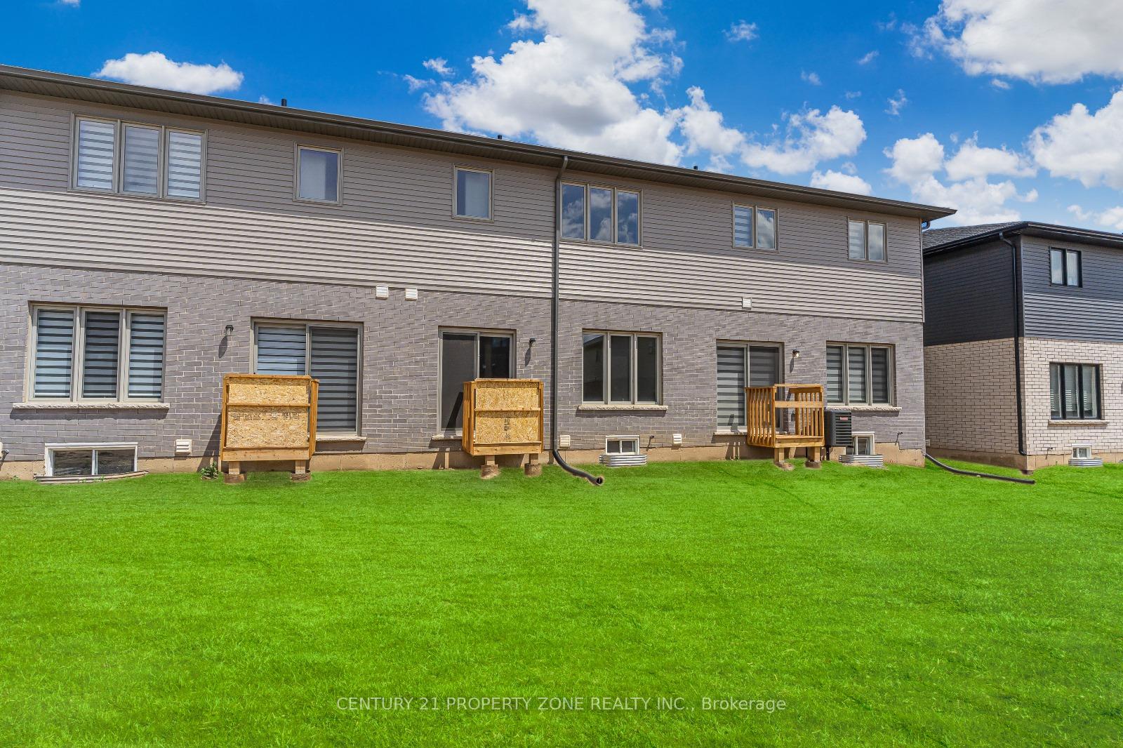 Photo 6 of 74 William Street, Pelham, Fonthill — HOMEH