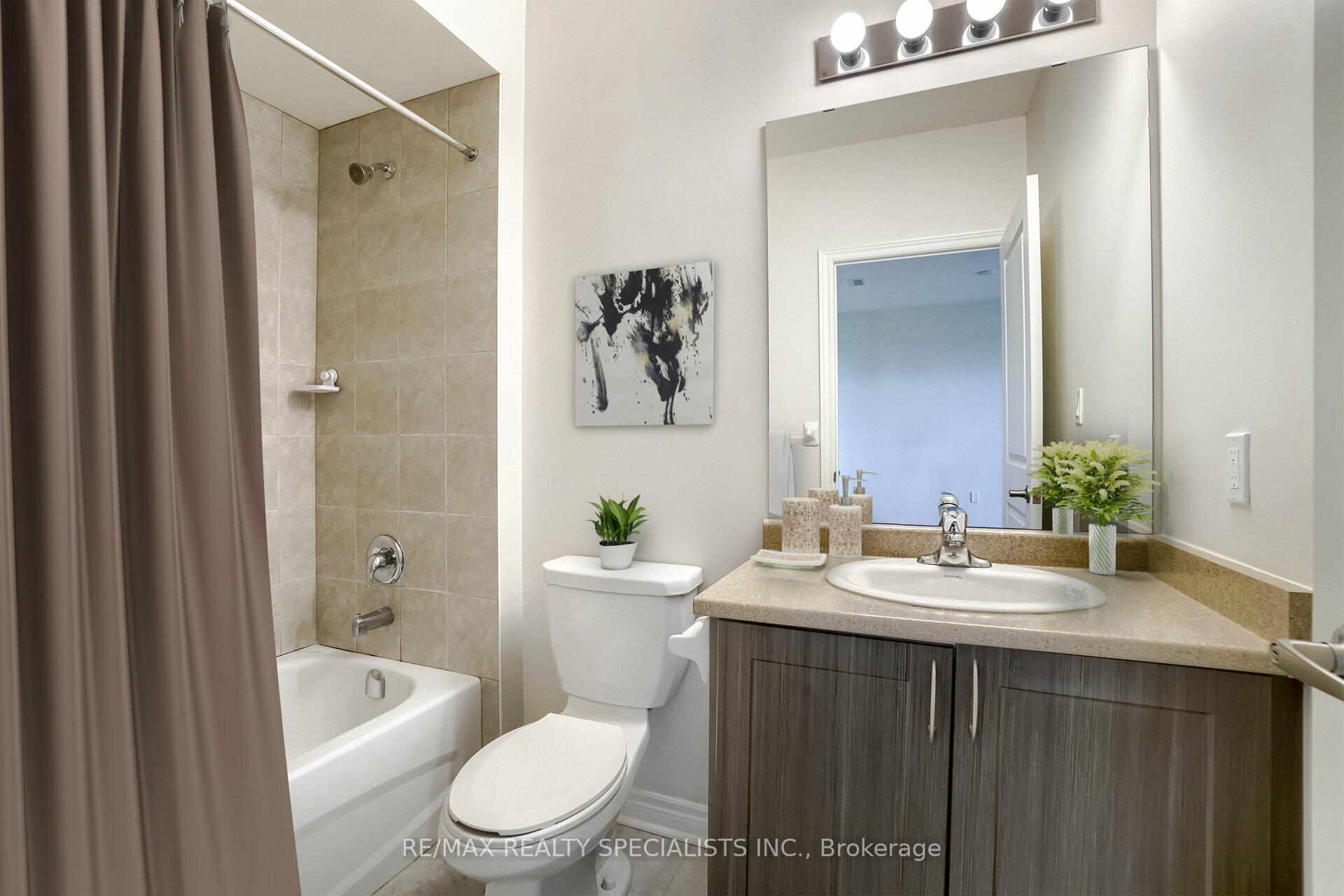 Photo 12 of Unit 522, 33 Whitmer Street, Milton, Scott — HOMEH