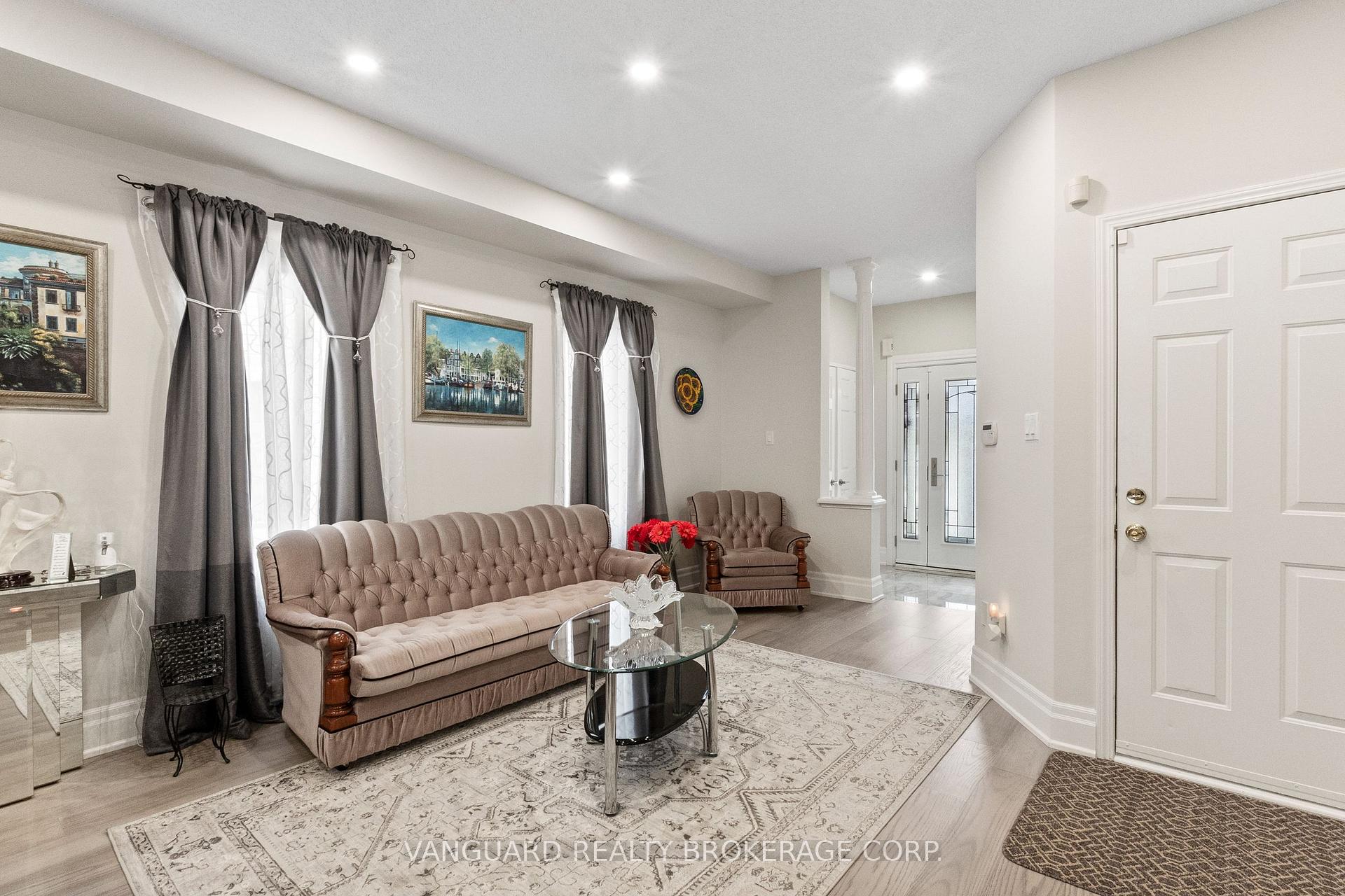 Photo 8 of 84 Sapphire Drive, Richmond Hill, Rouge Woods — HOMEH