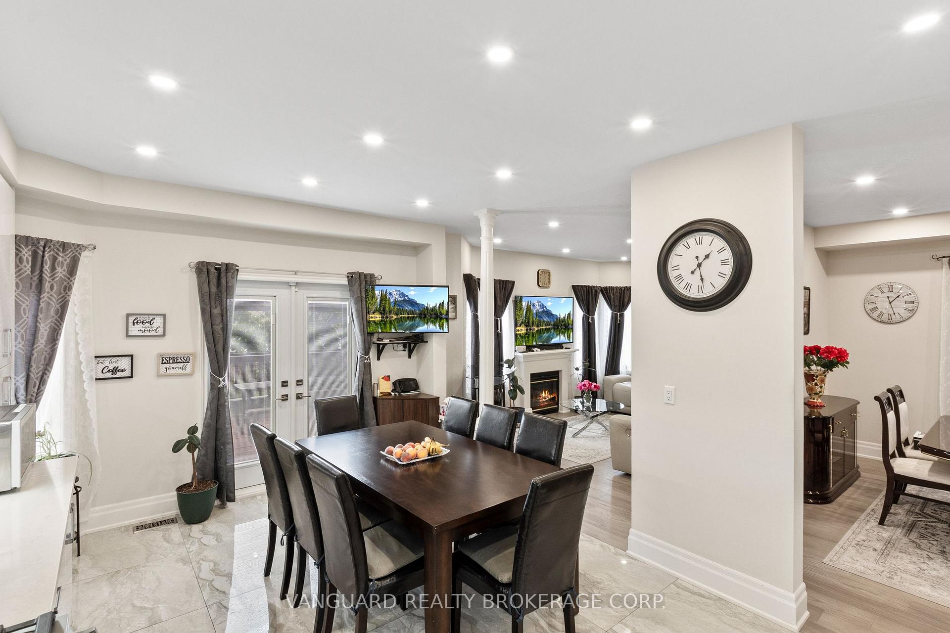 Photo 18 of 84 Sapphire Drive, Richmond Hill, Rouge Woods — HOMEH