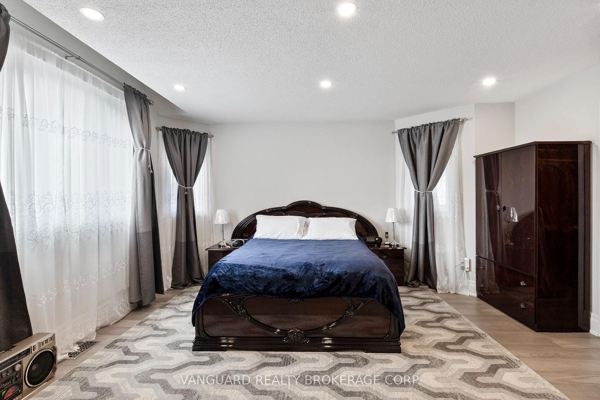 Photo 22 of 84 Sapphire Drive, Richmond Hill, Rouge Woods — HOMEH