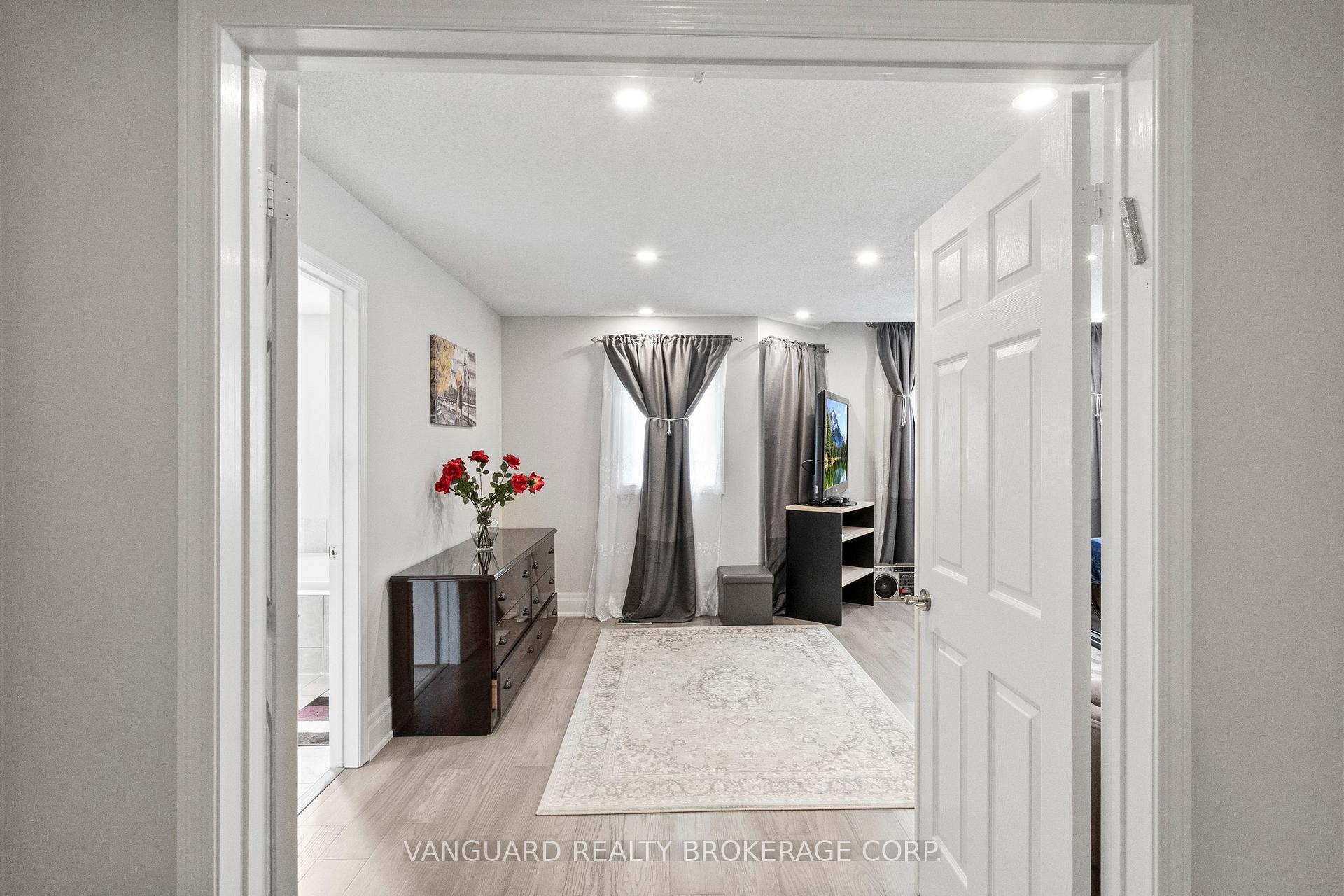 Photo 20 of 84 Sapphire Drive, Richmond Hill, Rouge Woods — HOMEH