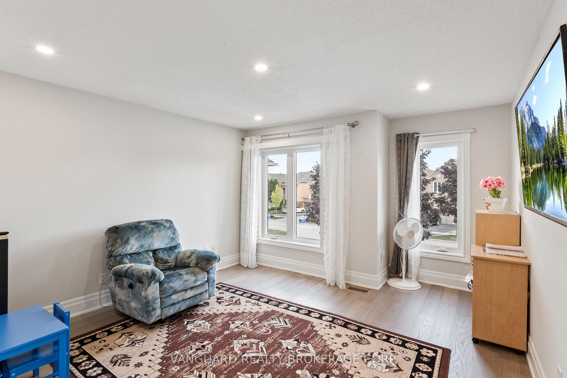 Photo 29 of 84 Sapphire Drive, Richmond Hill, Rouge Woods — HOMEH
