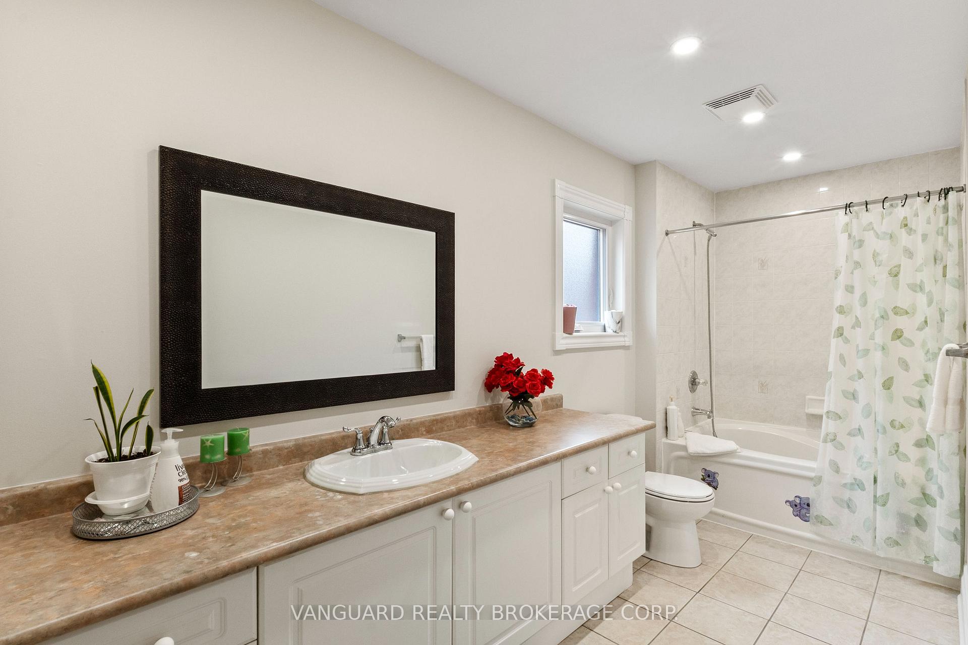 Photo 33 of 84 Sapphire Drive, Richmond Hill, Rouge Woods — HOMEH