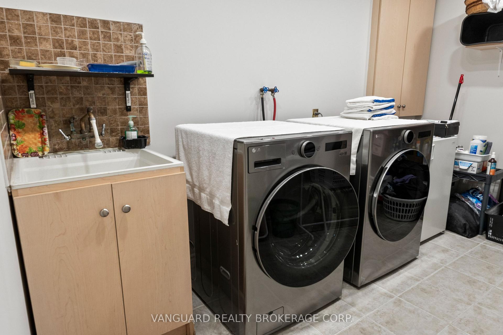 Photo 41 of 84 Sapphire Drive, Richmond Hill, Rouge Woods — HOMEH