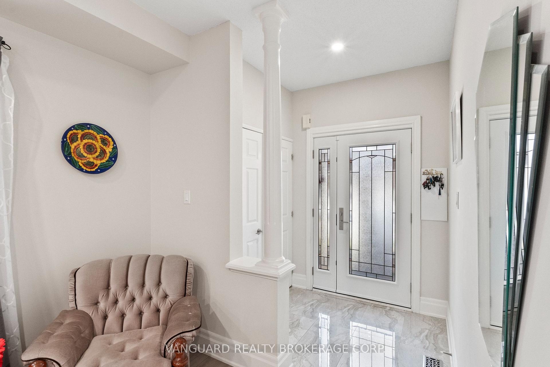 Photo 6 of 84 Sapphire Drive, Richmond Hill, Rouge Woods — HOMEH