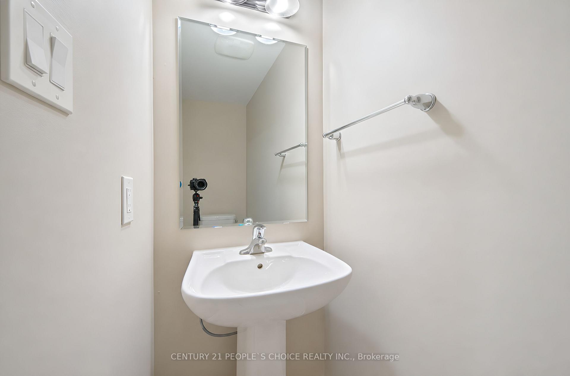 Photo 29 of 52 Stewardship Road, Brampton, Northwest Brampton — HOMEH