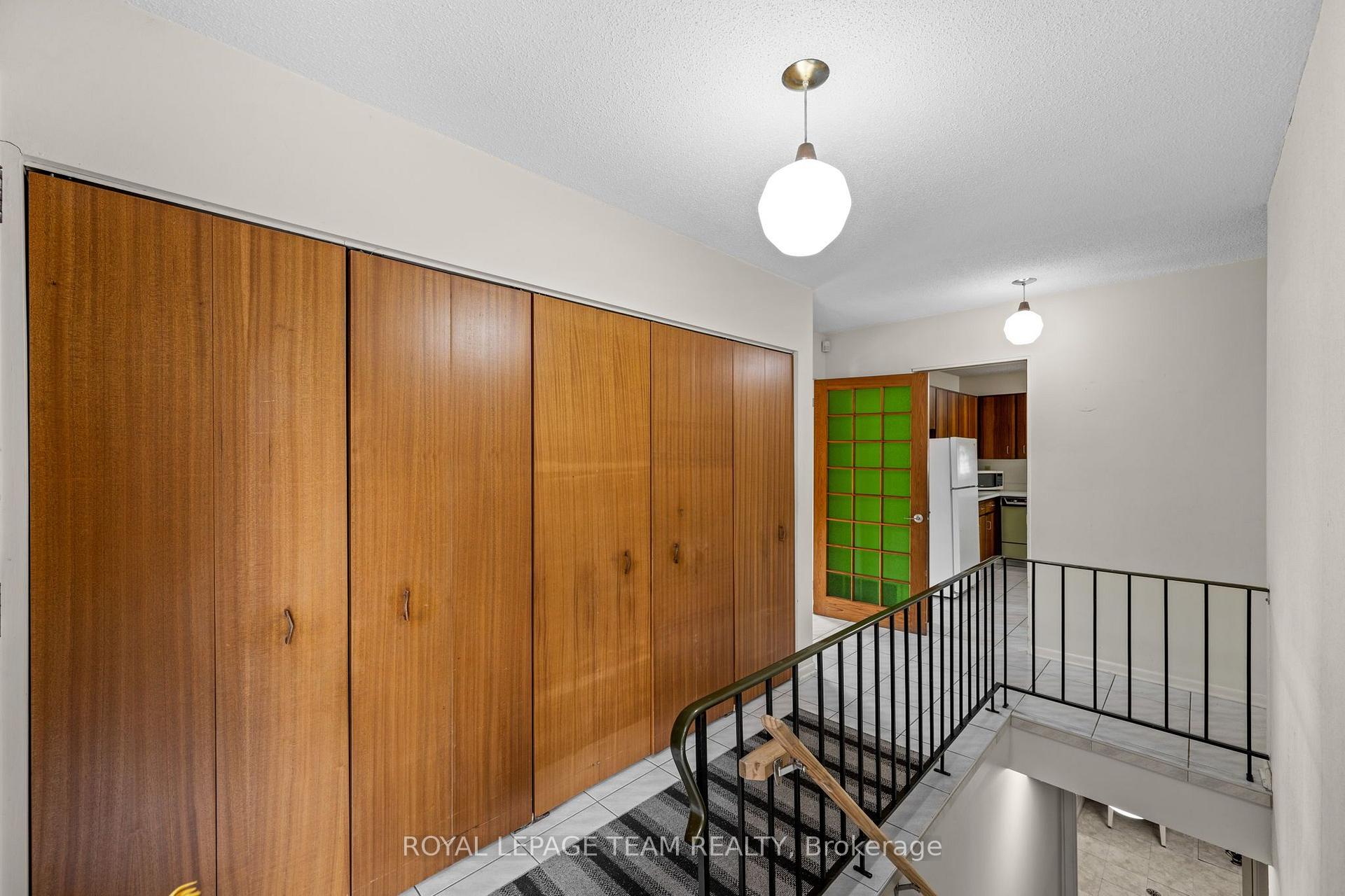 Photo 3 of 1380 Marchand Street, Ottawa, Cyrville Rd./Industrial Park — HOMEH