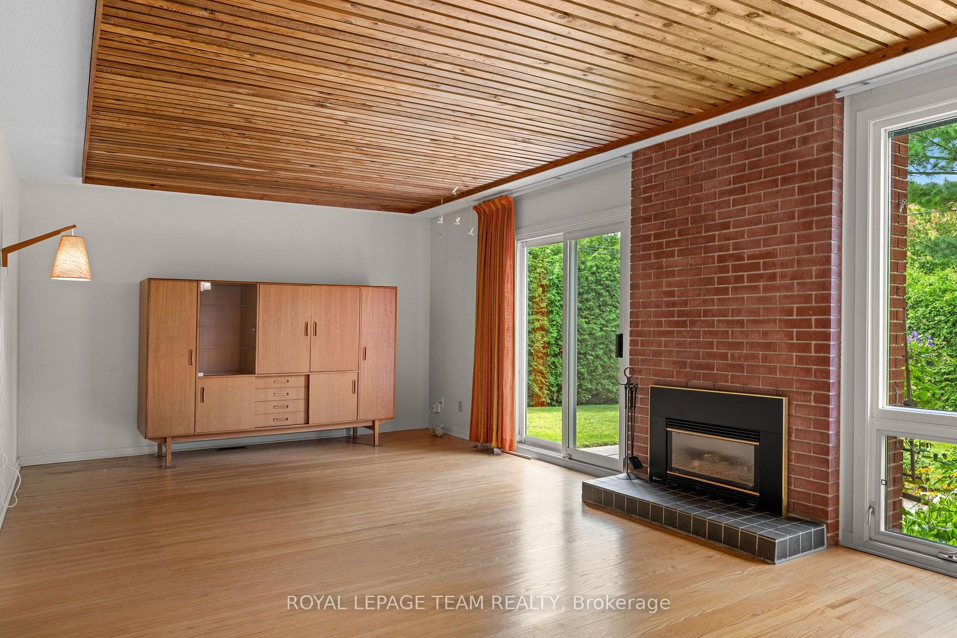 Photo 6 of 1380 Marchand Street, Ottawa, Cyrville Rd./Industrial Park — HOMEH