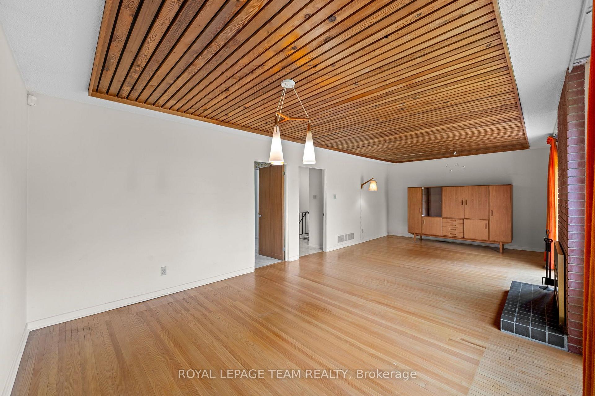 Photo 8 of 1380 Marchand Street, Ottawa, Cyrville Rd./Industrial Park — HOMEH