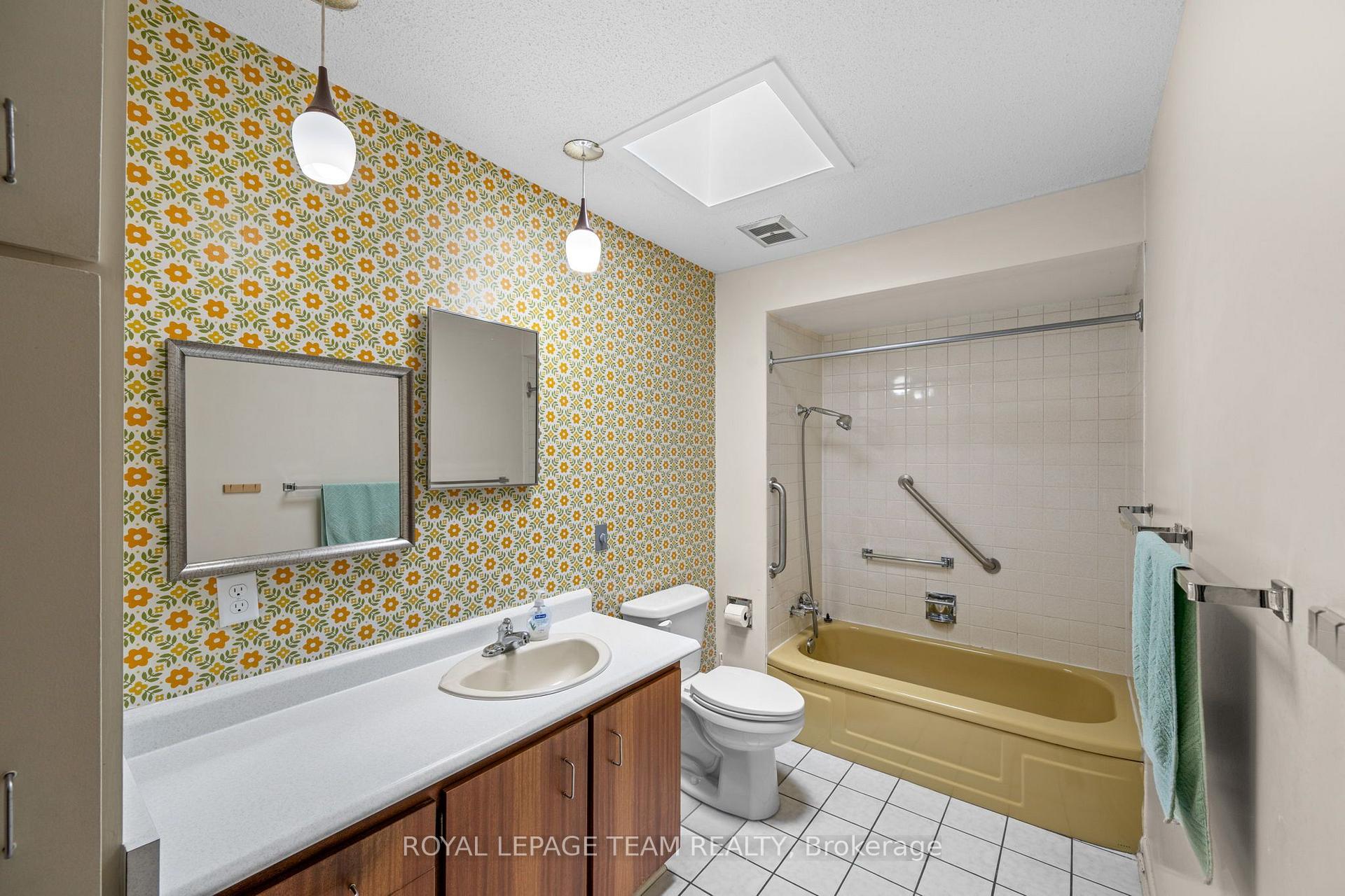 Photo 16 of 1380 Marchand Street, Ottawa, Cyrville Rd./Industrial Park — HOMEH